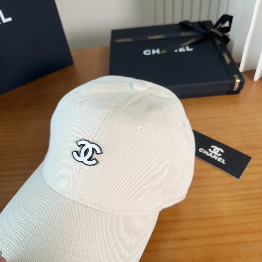 💰60 Chanel CHANEL new hard-top baseball cap, Xiaoxiang logo is classic and simple, fashionable and casual design, popular new product