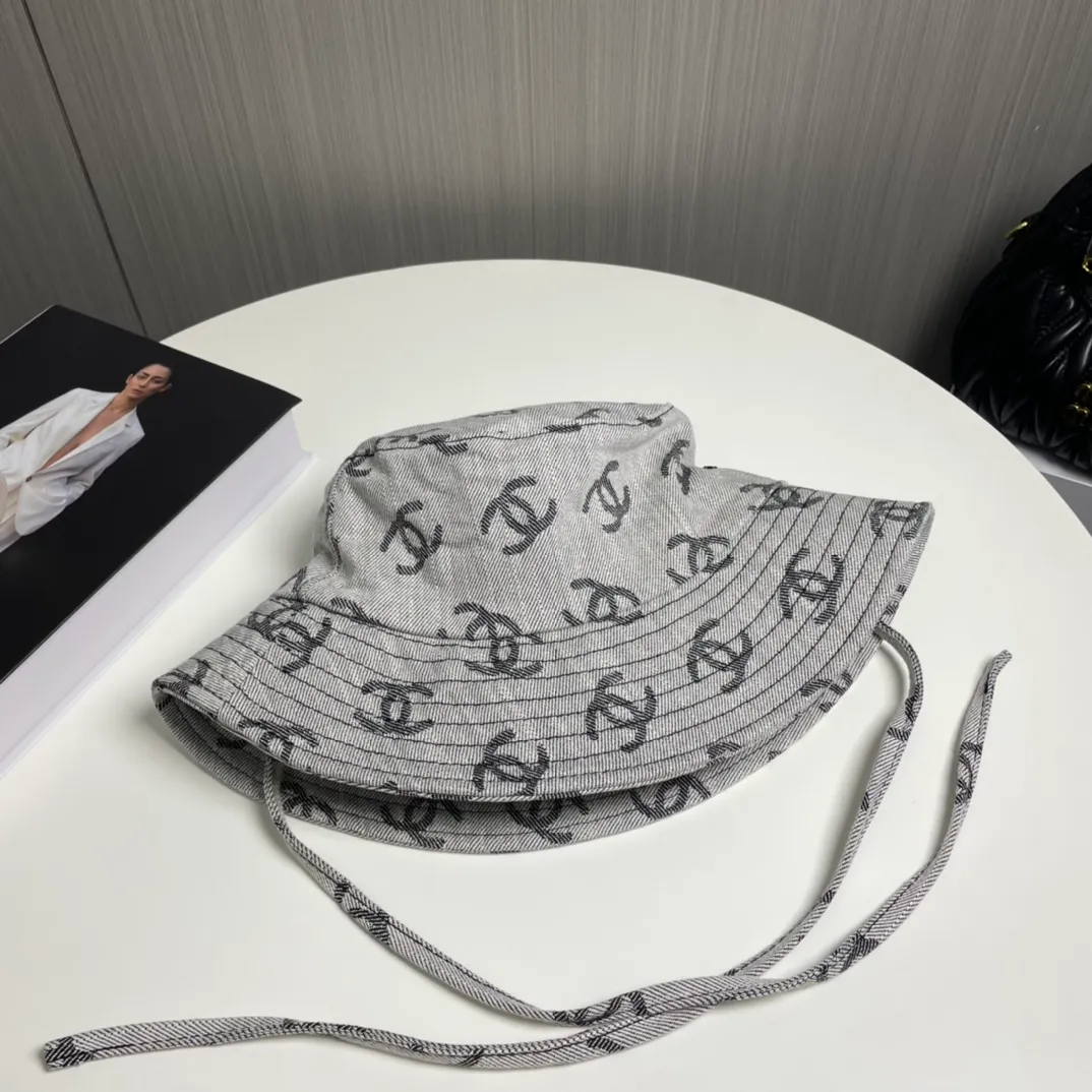P60 CHANEL】New simple embroidered logo bucket hat 🧢New model shipped, big brand style is super easy to match, hurry up and get it