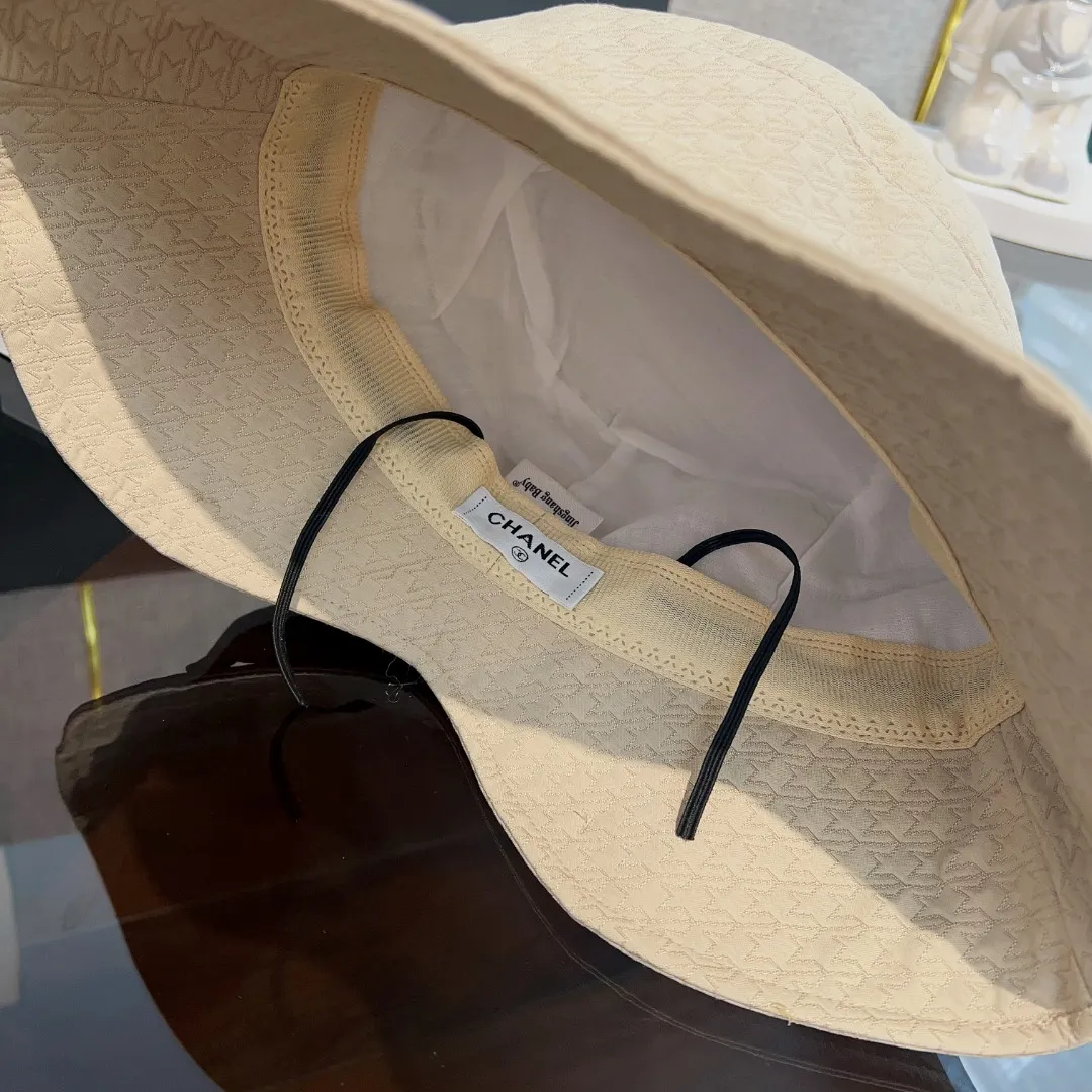 Special batch of 60 Chanel Chanel🎀Hepburn style elegant bow basin hat for women in autumn and winter, versatile face-showing small fisherman hat, fashionable lady hat