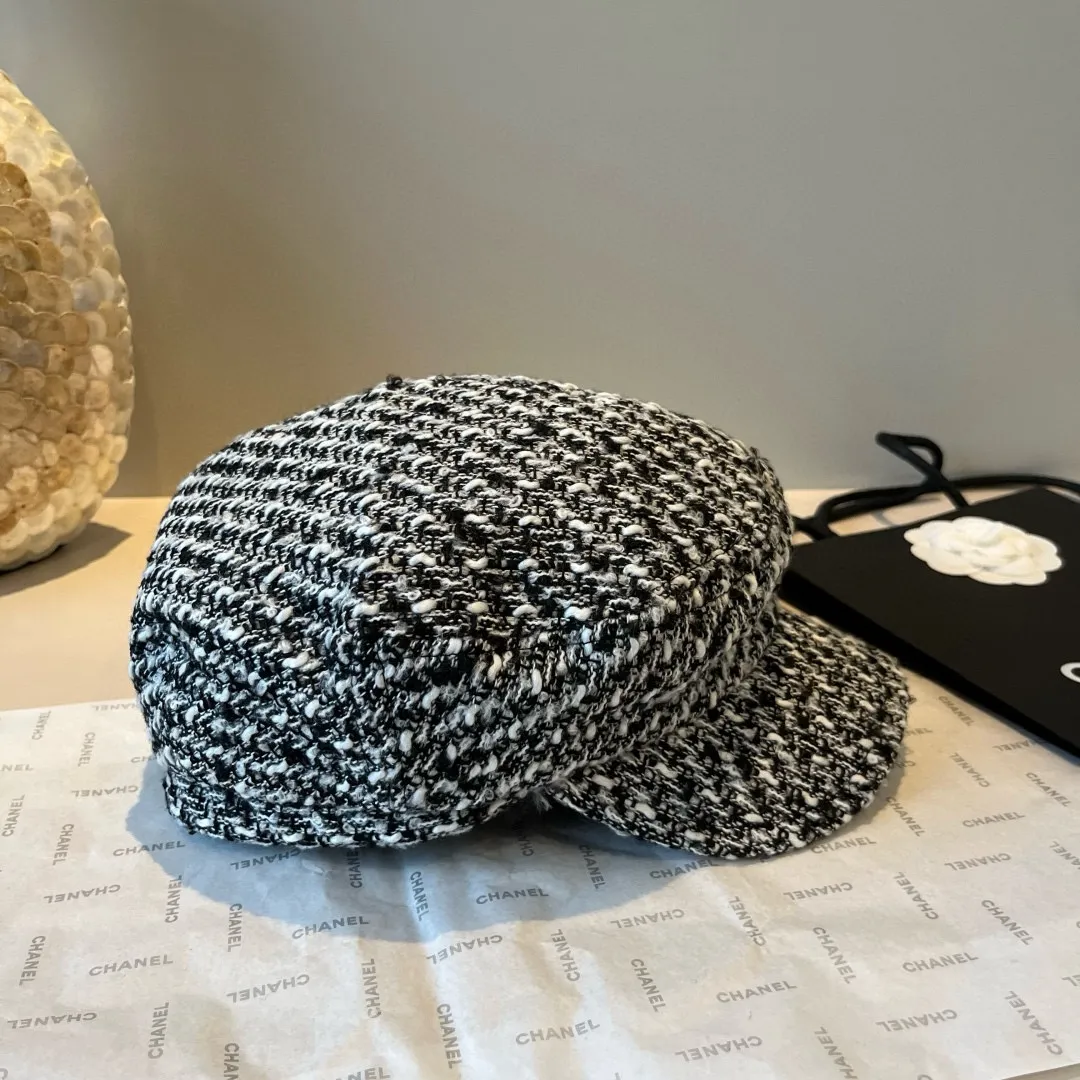 💰120¥ Chanel new duck bill painter's hat, head circumference 57cm