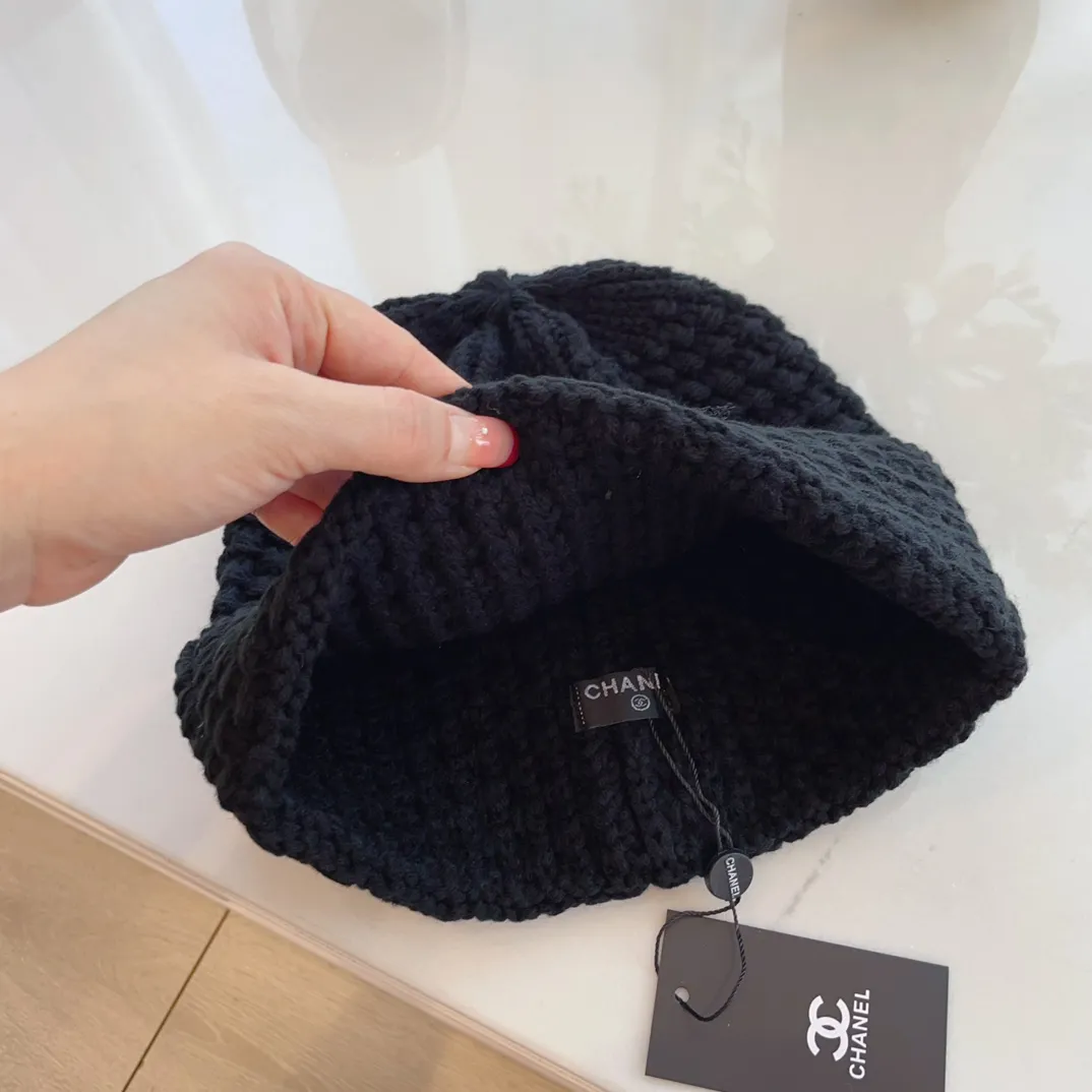P60 CHANEL Chanel 2024 autumn and winter counter new knitted hat cold hat