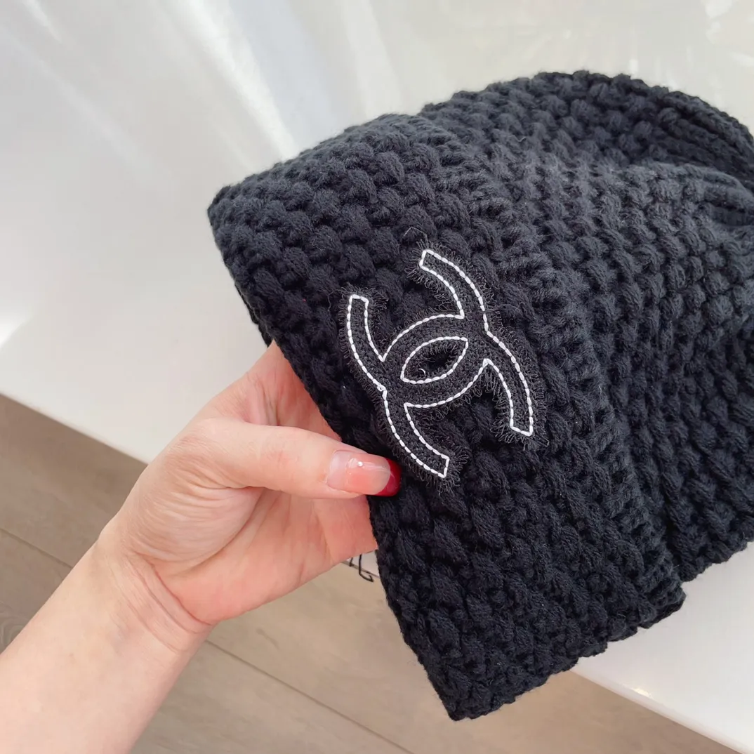 P60 CHANEL Chanel 2024 autumn and winter counter new knitted hat cold hat