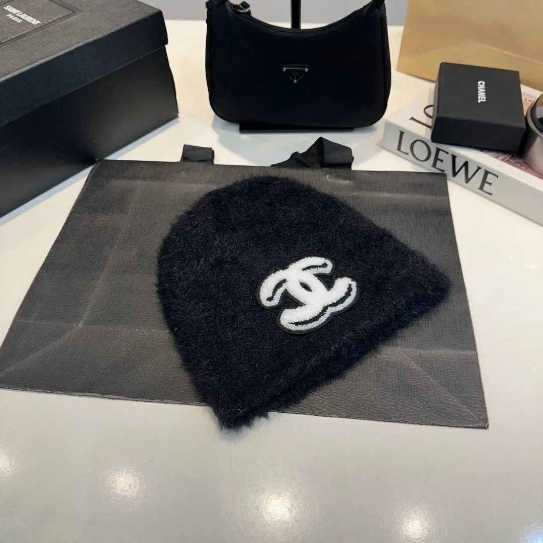 P60 Chanel Chanel 25 autumn and winter new knitted cold hat woven pattern wool knitted beanie