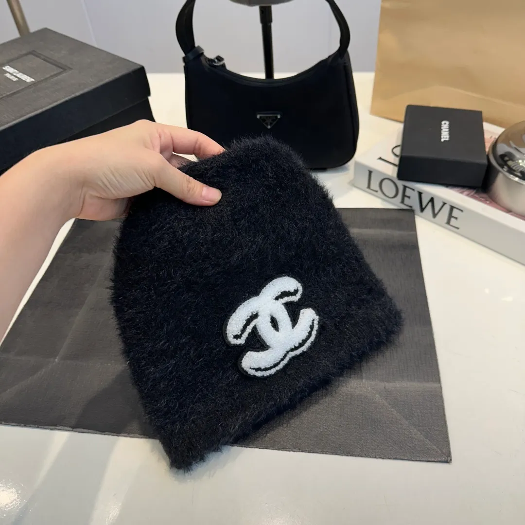 P60 Chanel Chanel 25 autumn and winter new knitted cold hat woven pattern wool knitted beanie
