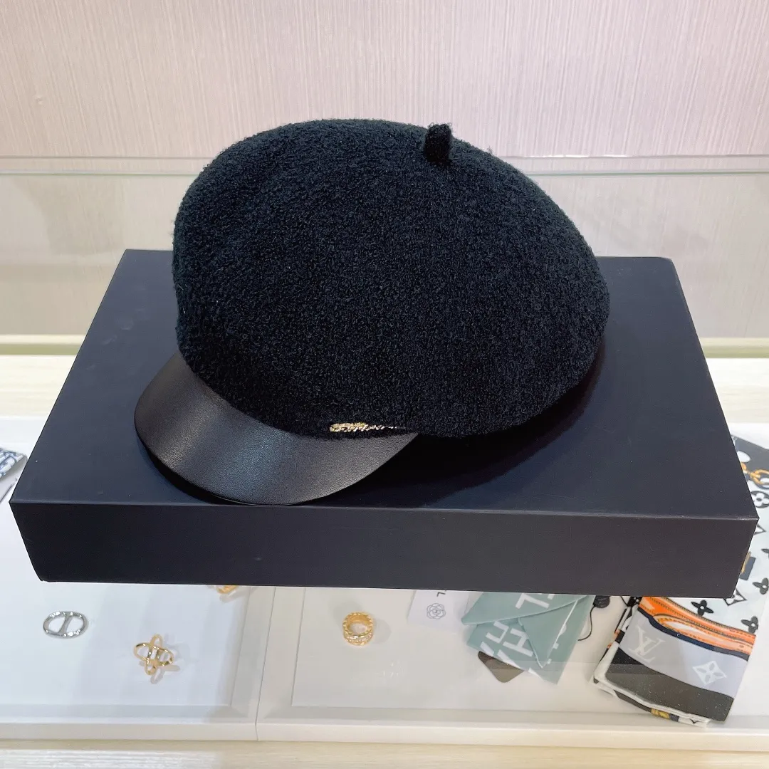 P70🔥 Chanel's new autumn and winter custom-made military cap, contrasting color fabric, niche yet high-end! The latest style of Xiaoxiangfeng, a must-have for celebrities