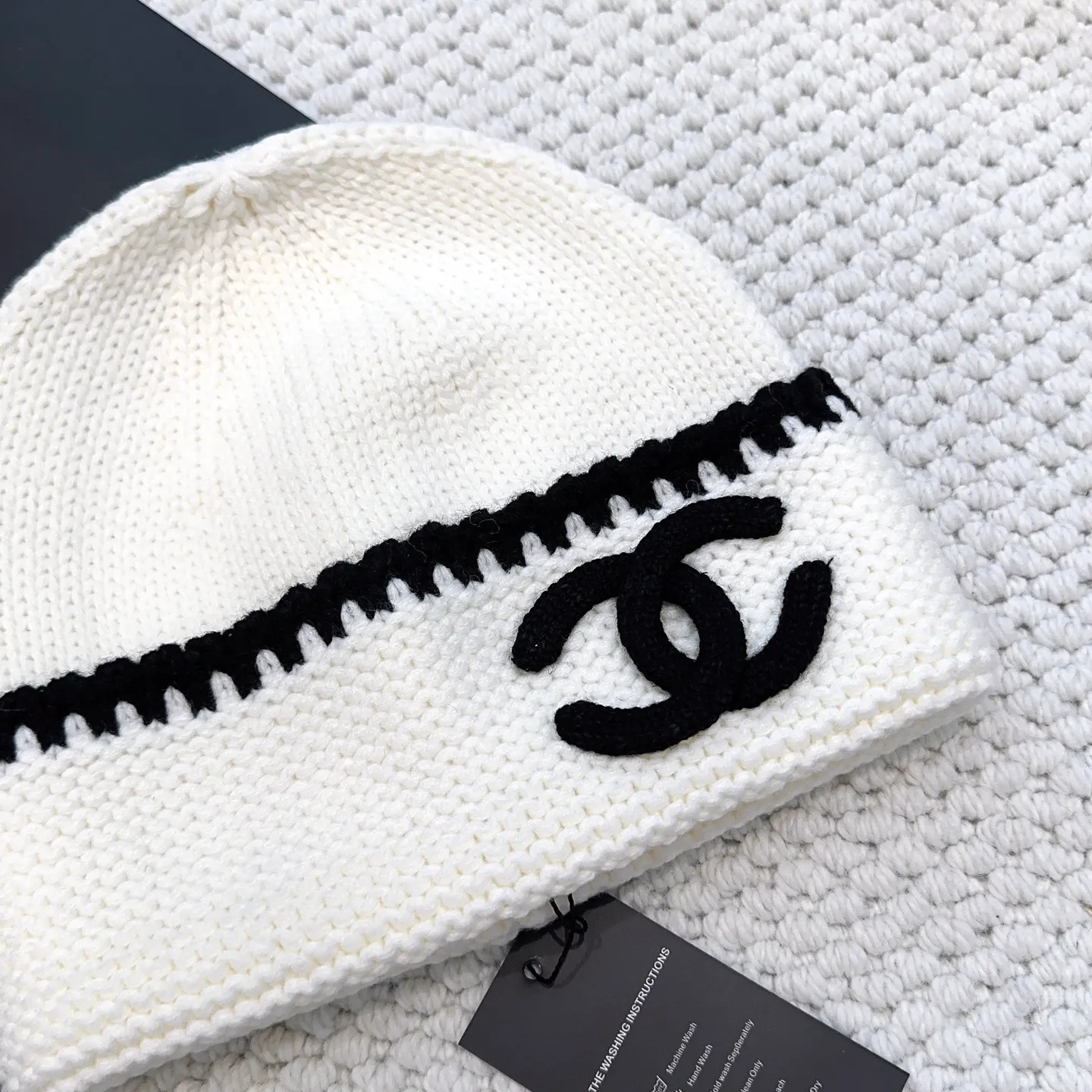 P70 Chanel official website quality Chanel autumn and winter woolen hat recommended by Internet celebrity fashion bloggers, Xiaohongshu's popular style, super soft and comfortable knitted hat with excellent elasticity!