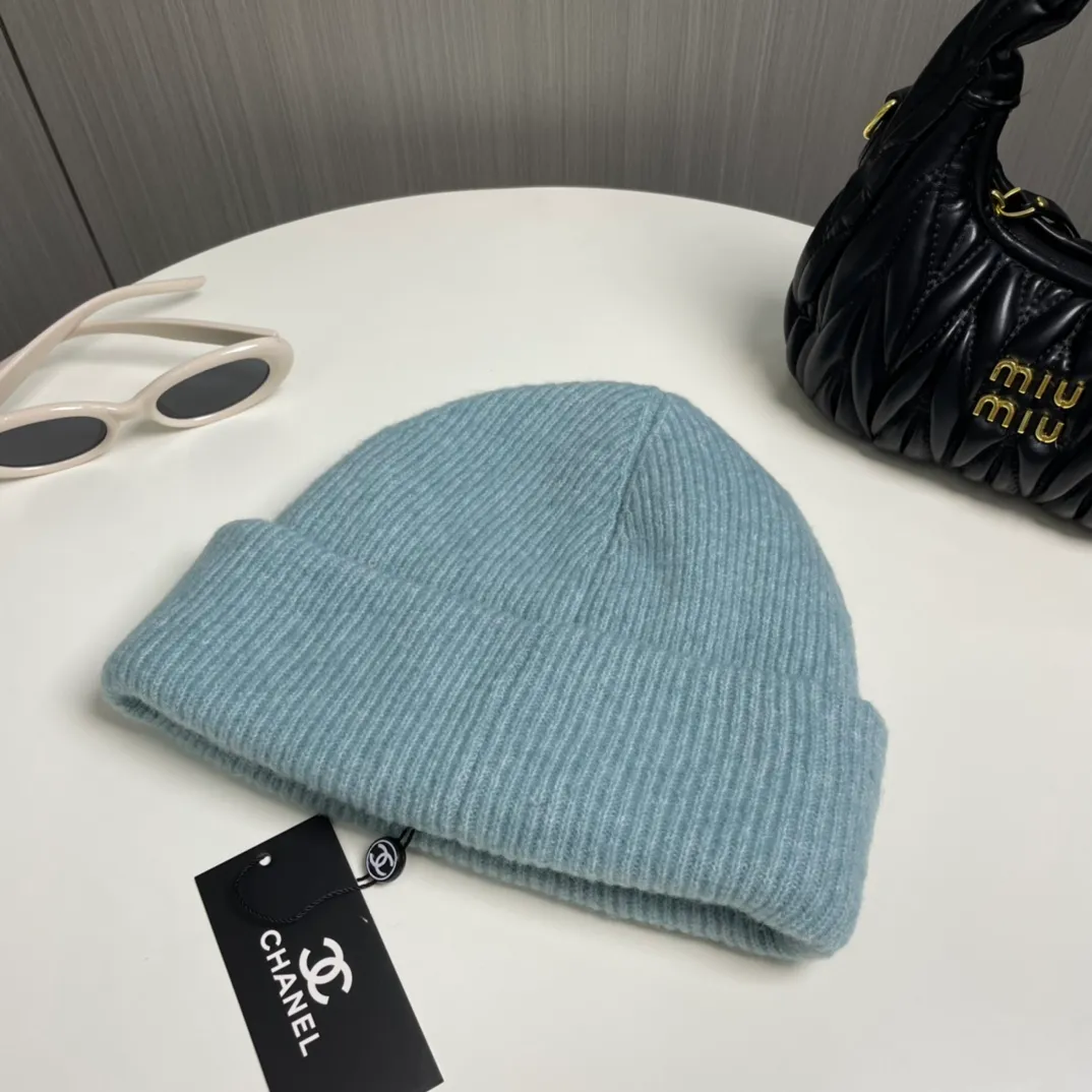 P66 comes with dust bag 🌺 [CHANEL] New wool knitted hat, Xiaohongshu, recommended by major Internet celebrities! Thicker and warmer, fashionable and popular🌸First-class texture, the best brand for keeping warm in autumn and winter, order now, limited quantity available