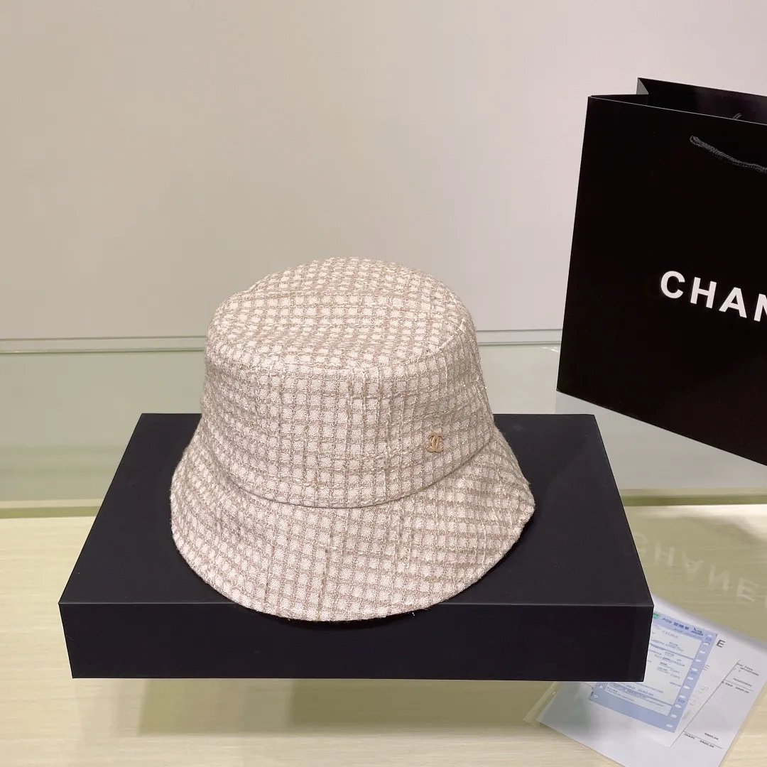 Special batch of 60 [Chanel 2023 autumn and winter new style simple lady’s small fragrant style fisherman hat, new model shipped, big-name style is super easy to match, hurry up and get it!