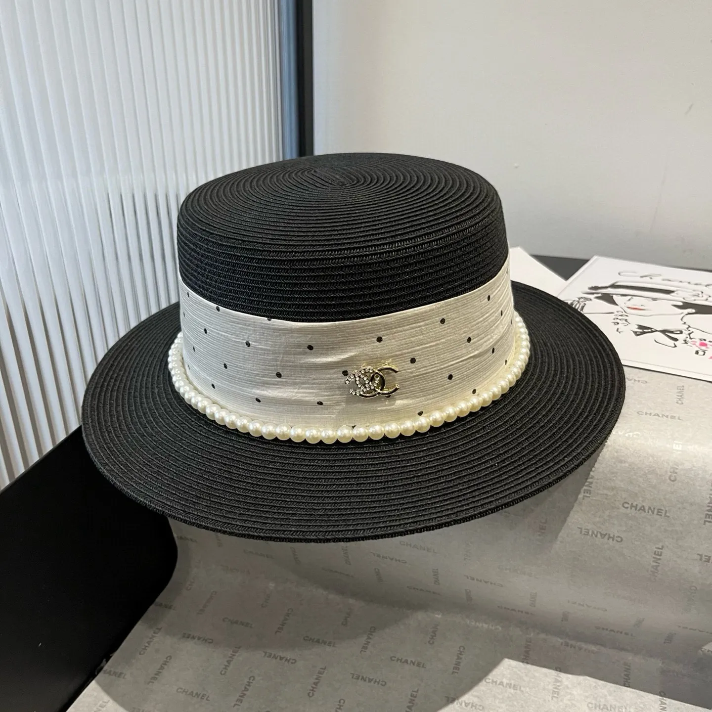 💰160¥ Chanel new flat top hat, Taiwan PP straw, head circumference 57cm