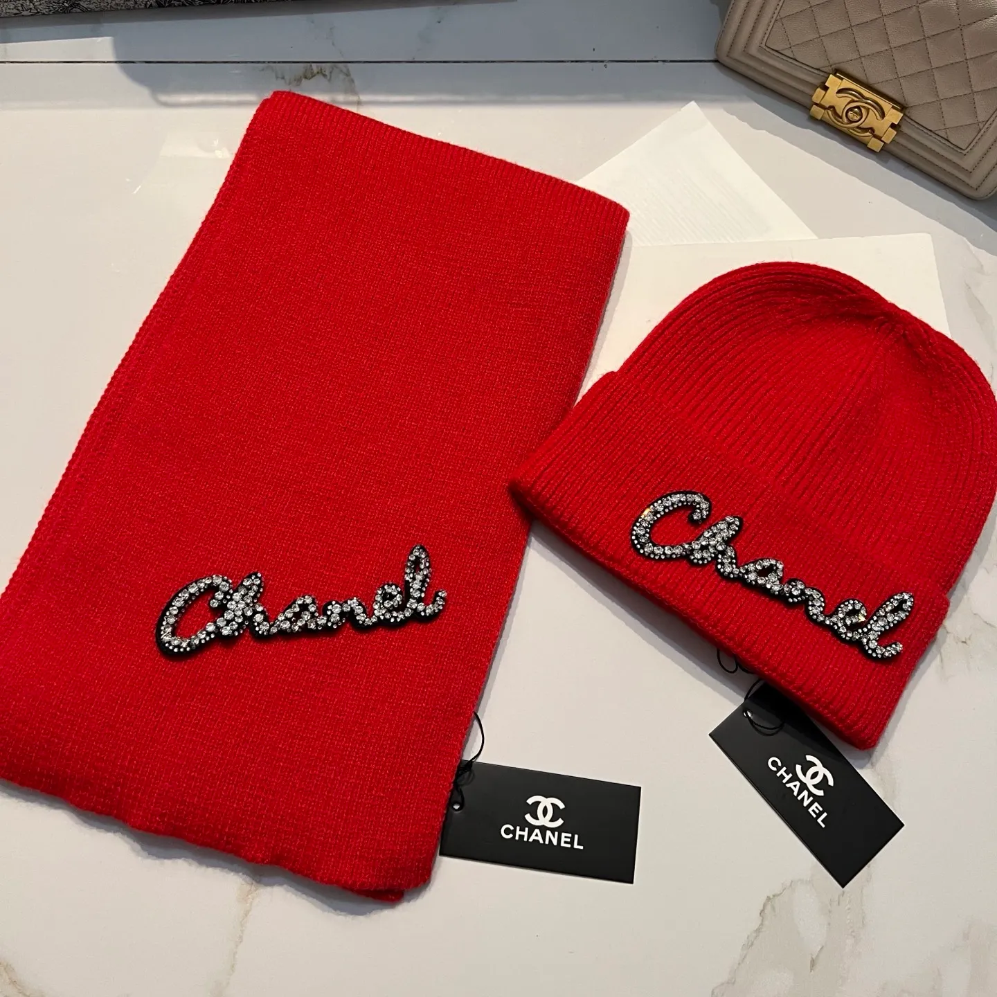 Chanel cashmere knitted hat + scarf