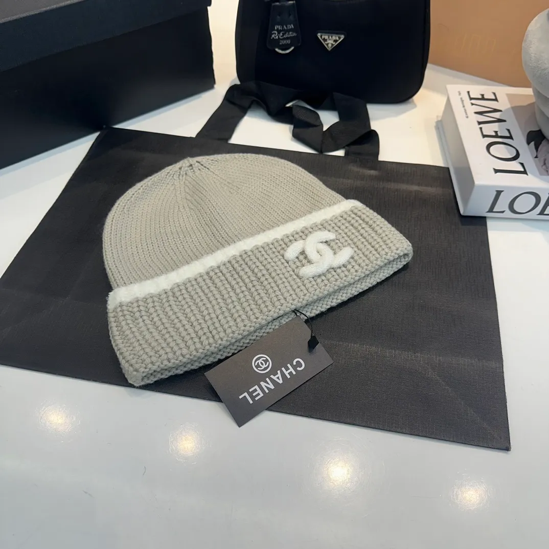 P70 official website quality Chanel 23K autumn and winter wool hat recommended by Internet celebrity fashion bloggers, a popular style in Xiaohongshu, a knitted hat with a super soft and comfortable feel, and excellent elasticity