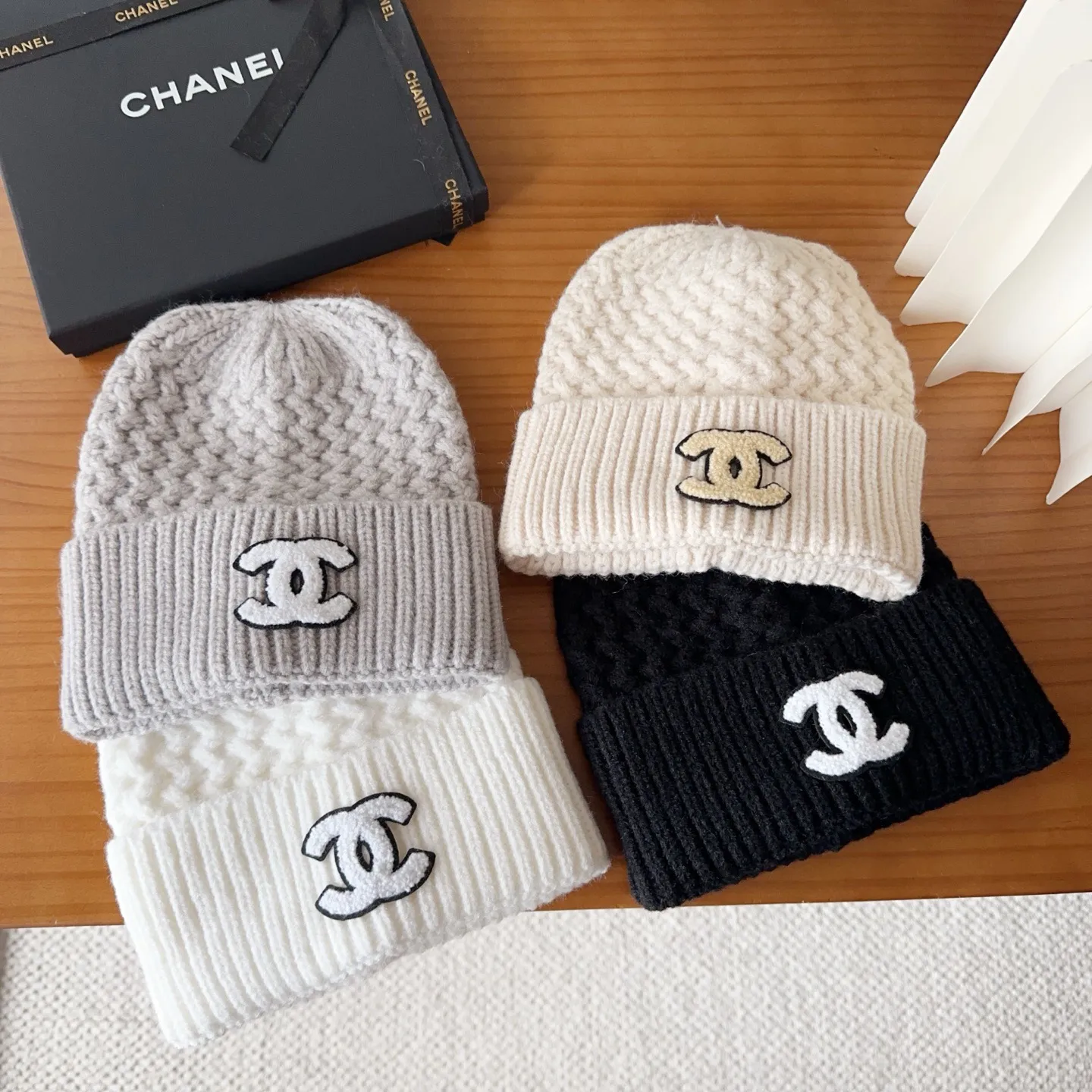 💰60 Chanel official website releases CHANEL small and popular knitted hat! Xiaohongshu’s new product is released, it’s so 🉑️, high-elastic fabric, classic colors, same style for men and women.