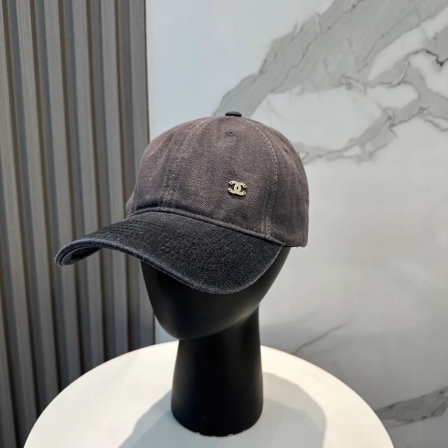 P60 Chanel (Chanel) counter new original washed denim baseball cap, customized three-dimensional logo is exquisite! Original quality, exclusive physical shooting.