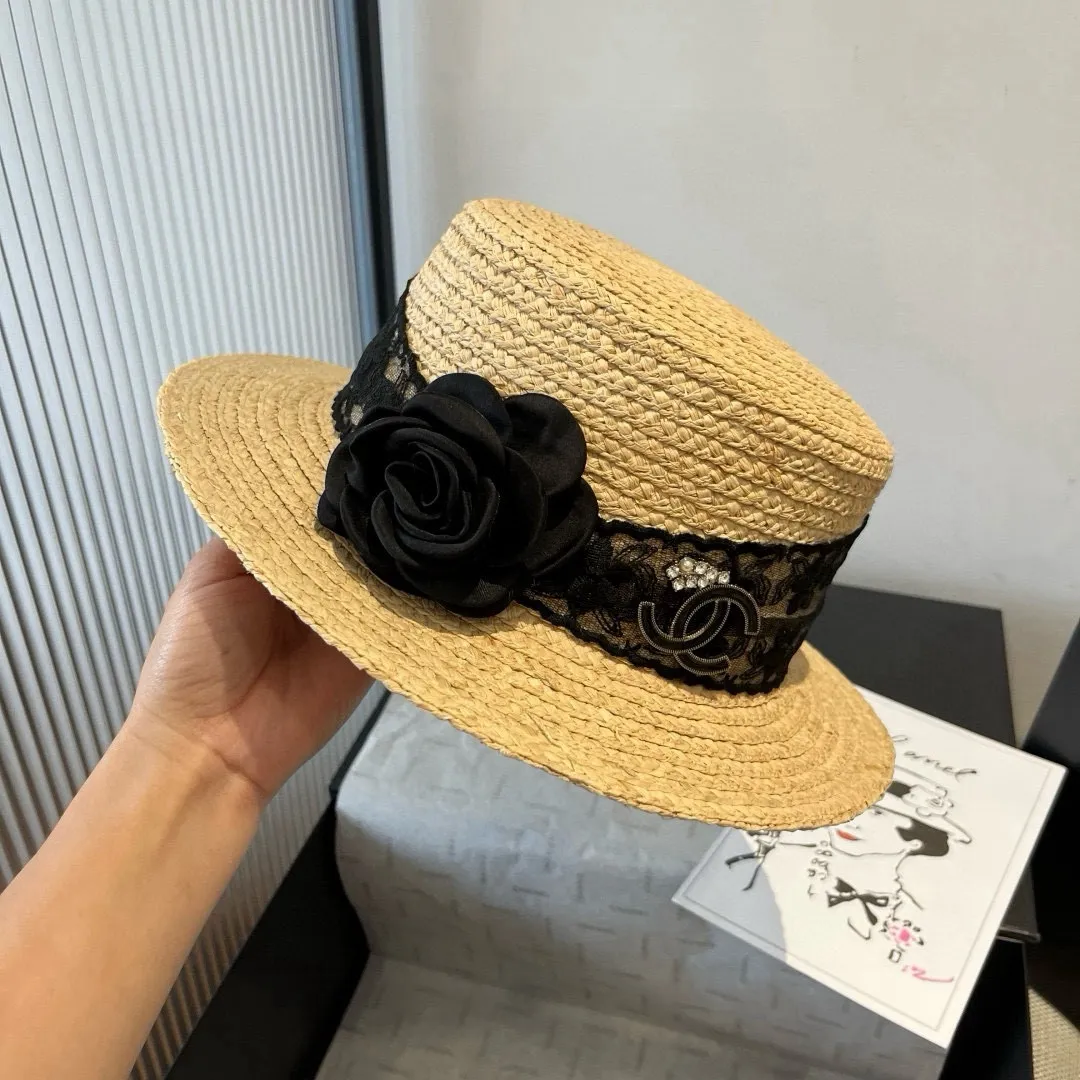 💰140¥ Chanel new sun hat, flat top hat, made of fine straw, head circumference 57cm