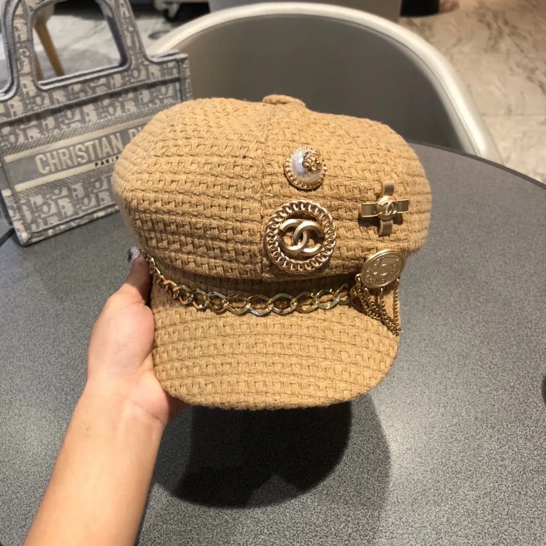 P170 CHANEL woolen octagonal military cap, made of heavy metal, a must-have for keeping warm in autumn and winter, versatile and fashionable, a must-have for goddesses!