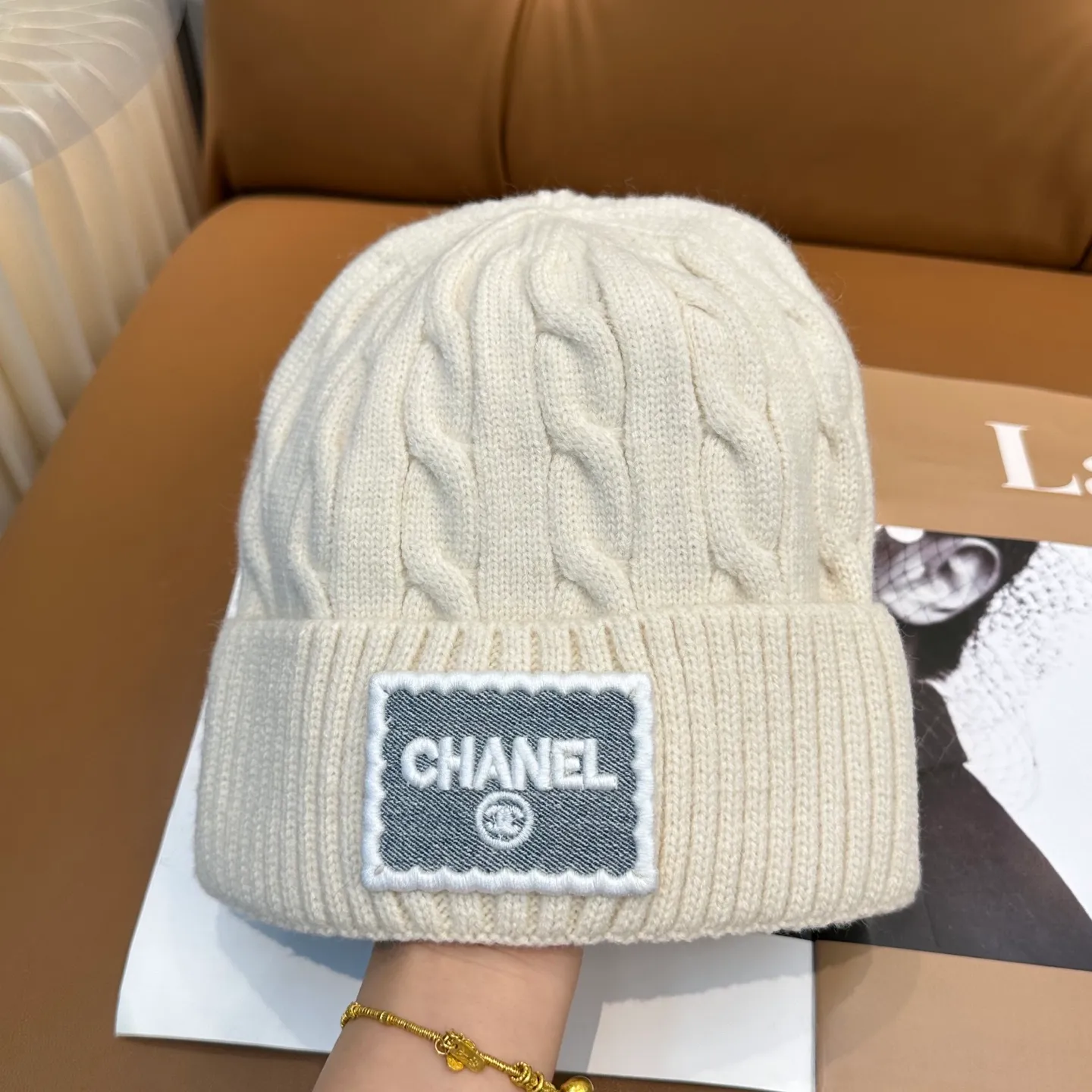 P56 CHANEL small and popular knitted hat! Xiaohongshu’s new product is released, it’s so 🉑️, high-elastic fabric, classic colors, same style for men and women.