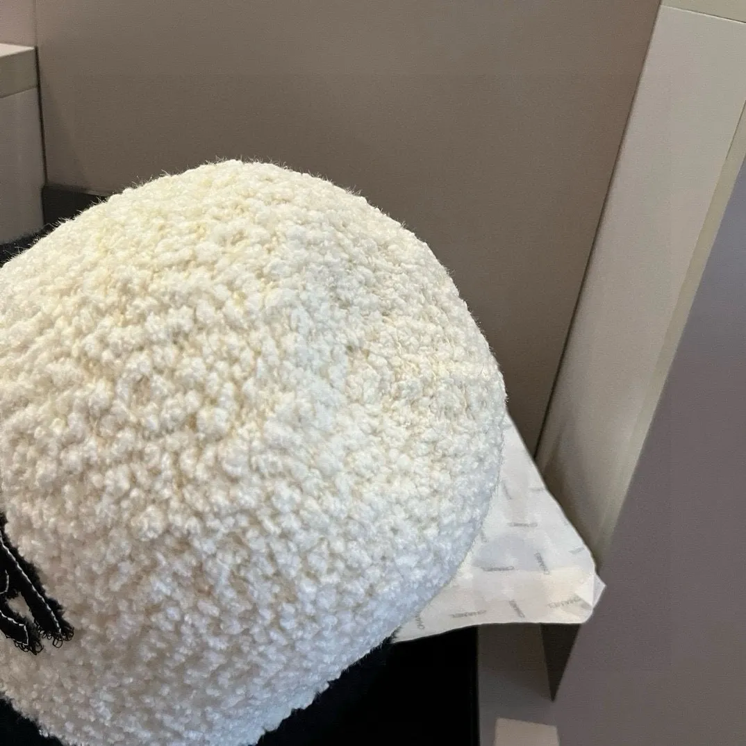 💰100¥ Chanel lambswool bucket hat, hand basin hat, head circumference 57cm