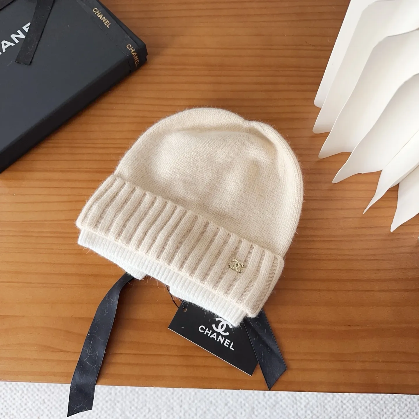 💰84 Chanel official website releases CHANEL small and popular knitted hat! Xiaohongshu’s new product is released, it’s so 🉑️, high-elastic fabric, classic colors, same style for men and women.