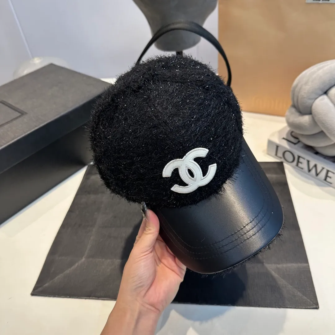 P60 Chanel's new autumn and winter classic casual and trendy style simple baseball cap🧢Japanese and Korean style, looks great with any combination! A must-have when traveling
