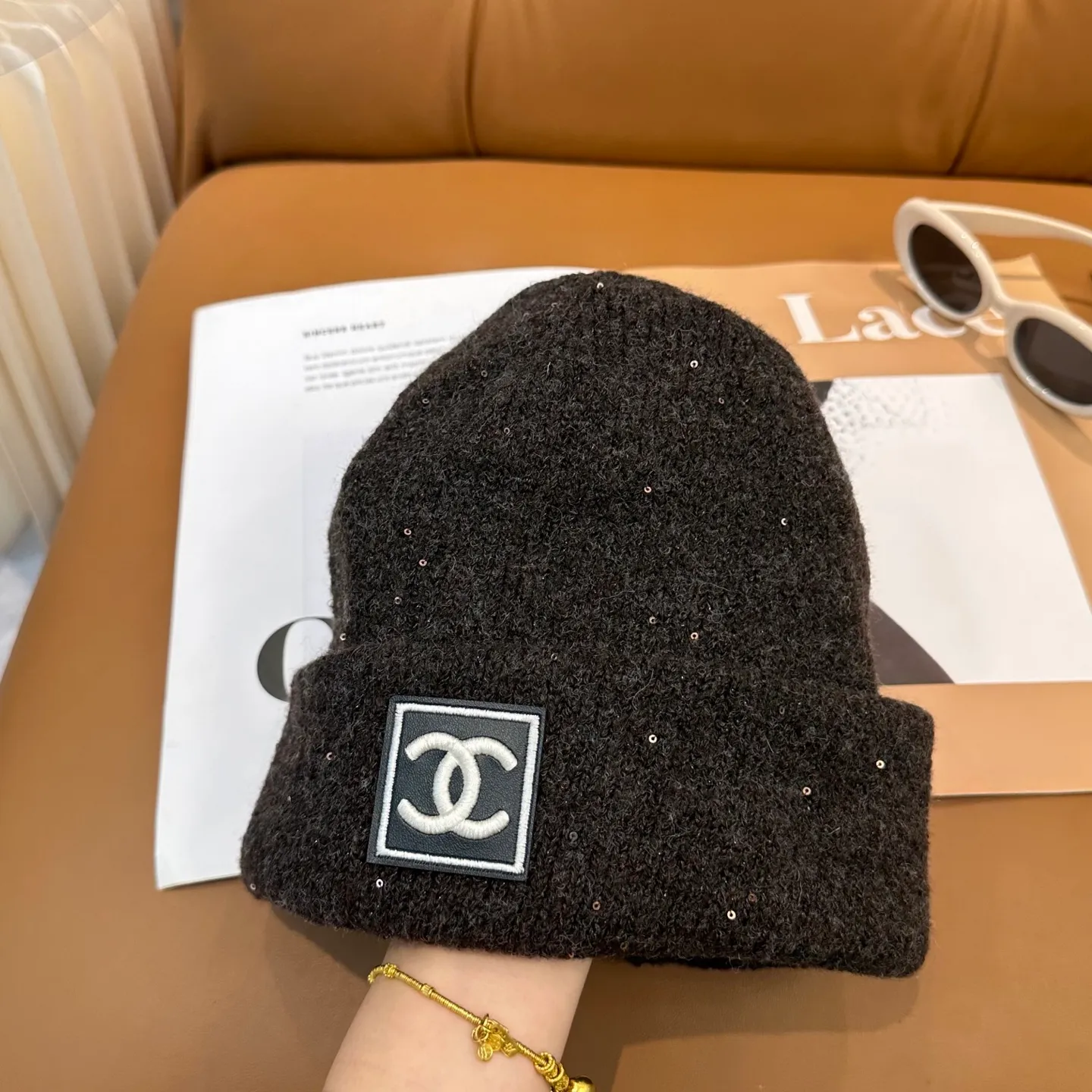 P66 comes with dust bag 🌺 [CHANEL] New knitted hat, Xiaohongshu, the main recommendation of major Internet celebrities! Thicker and warmer, fashionable and popular🌸First-class texture, the best brand for keeping warm in autumn and winter, order now, limited quantity available