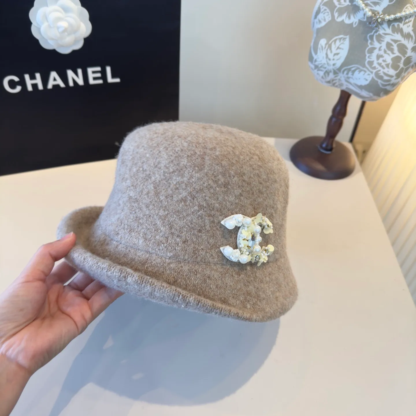 💰120¥ Chanel's new wool curled basin hat, irregular cut design, head circumference 57cm