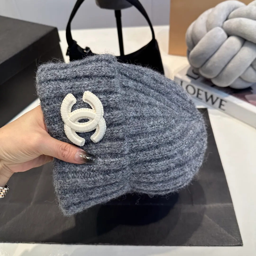 P50 Chanel knitted beanie