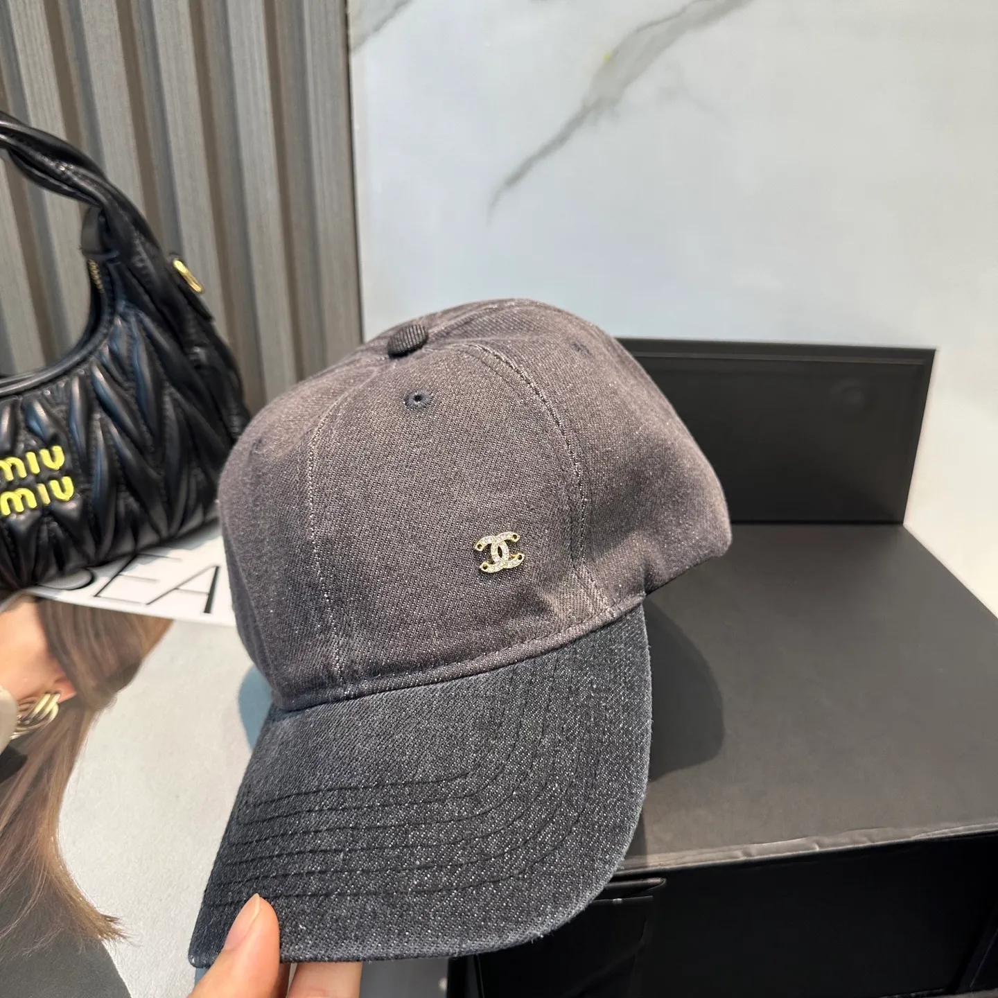 P56 Chanel (Chanel) counter new original washed denim baseball cap, customized three-dimensional logo is exquisite! Original quality, exclusive physical shooting.