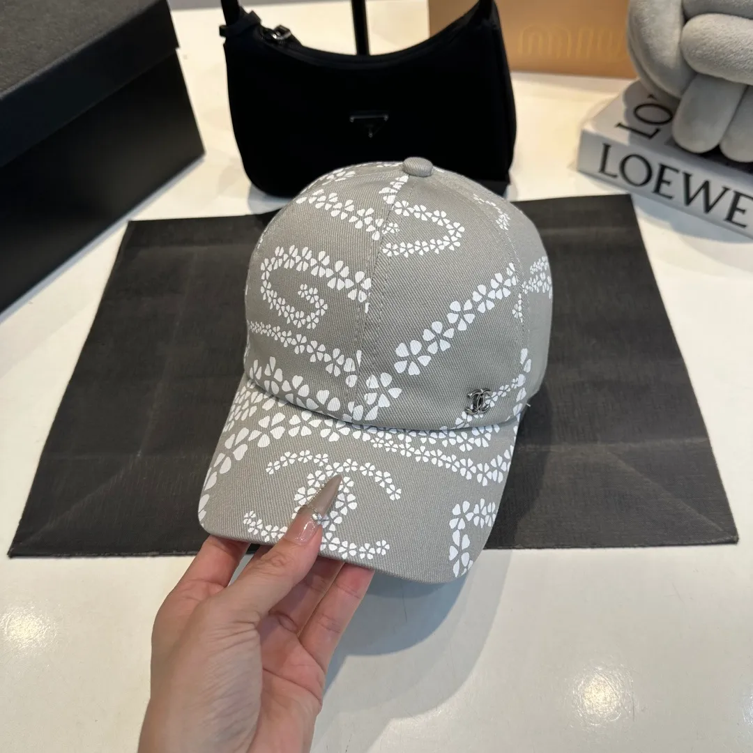 💰60¥ Chanel peaked cap, high-end and elegant, head circumference 57cm