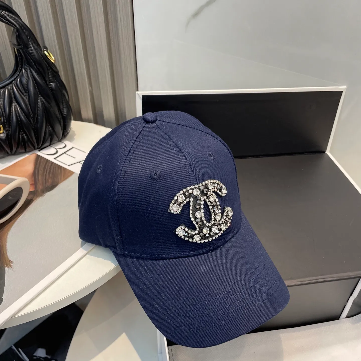 P50 CHANEL new high-end diamond hard-top baseball cap, Xiaoxiang logo is classic and simple, fashionable and casual design, popular new product