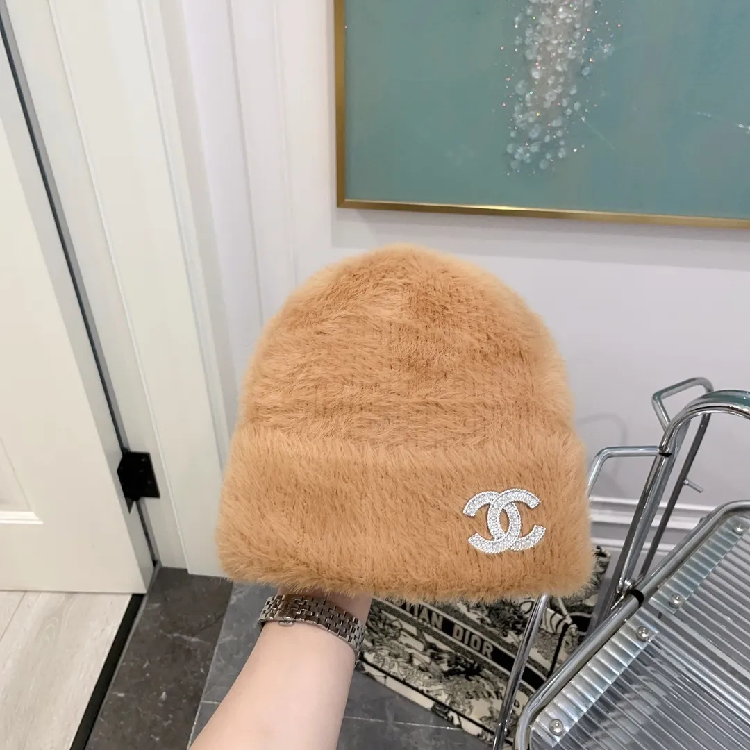P56 CHANEL Chanel autumn and winter waterproof mink knitted cold hat Fairy gentle and sweet knitted wool hat Fried chicken soft and smooth fabric, great elasticity, super beautiful