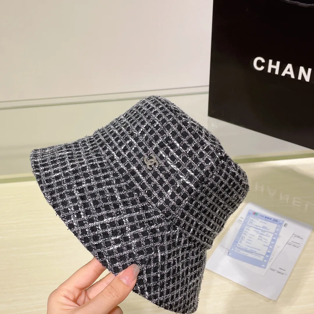 P64💛 Comes with dust bag. [Chanel’s new 2023 autumn and winter simple ladylike style fisherman hat, new model shipped, big-name models are super easy to match, hurry up and get it!