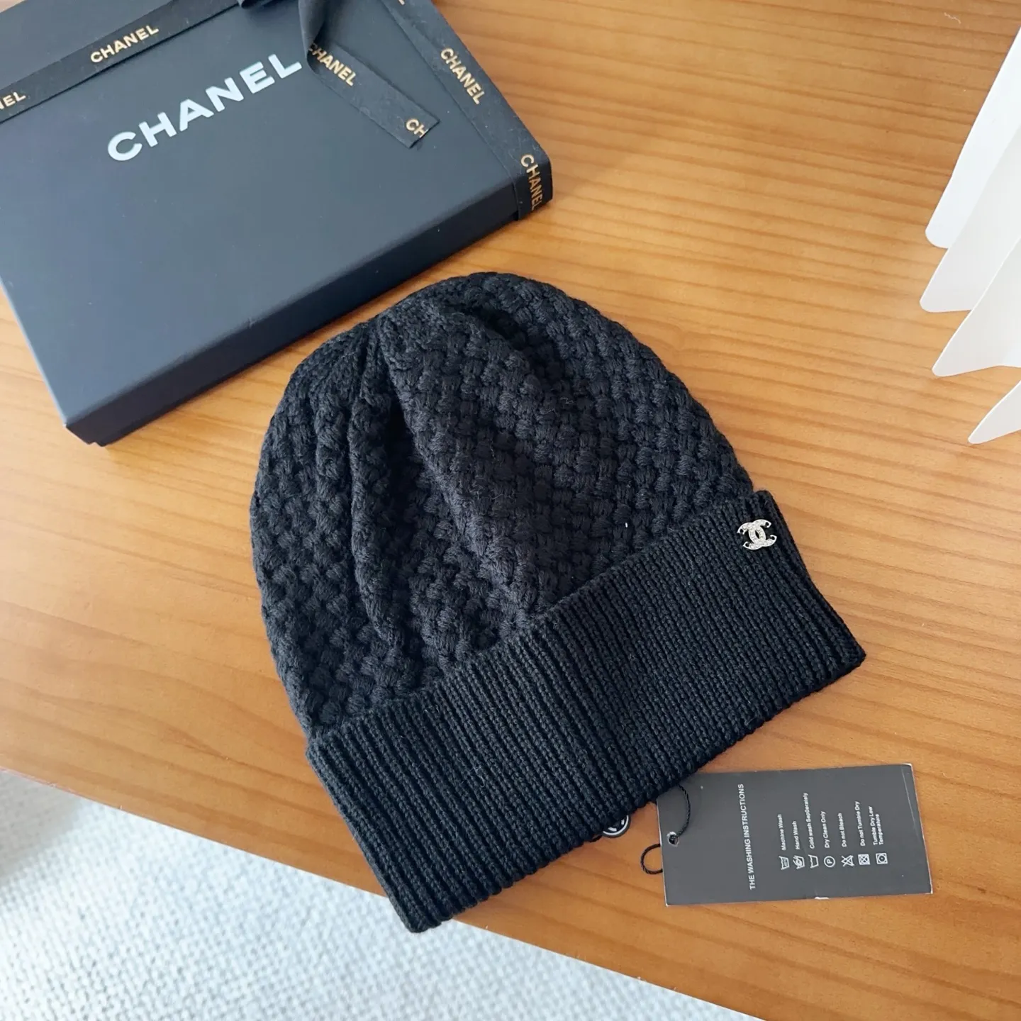 💰64 Chanel official website releases CHANEL small and popular knitted hat! Xiaohongshu’s new product is released, it’s so 🉑️, high-elastic fabric, classic colors, same style for men and women.