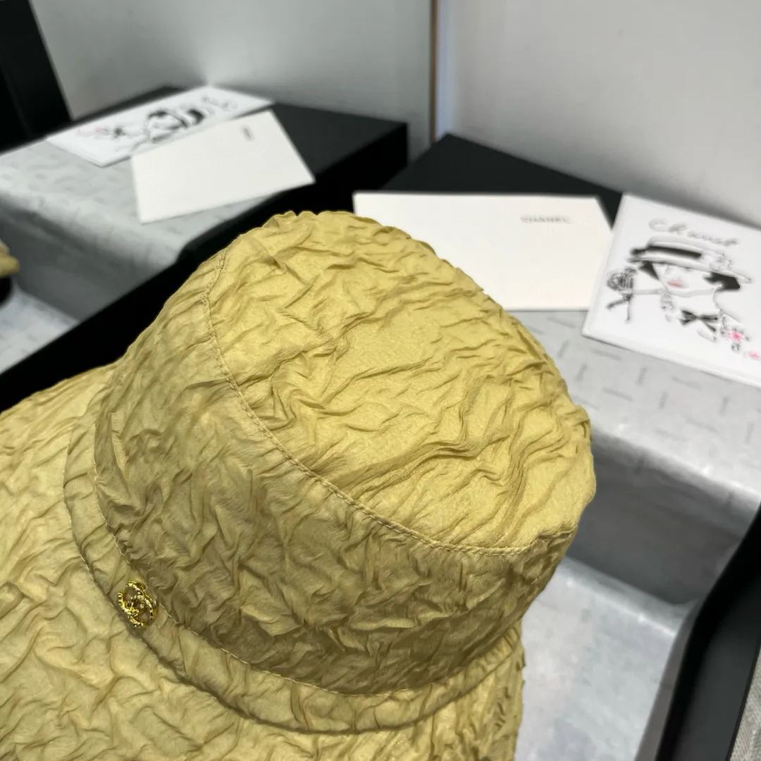 💰120¥ Chanel bucket hat, high-end hand-grip bucket hat, head circumference 57cm, lady style