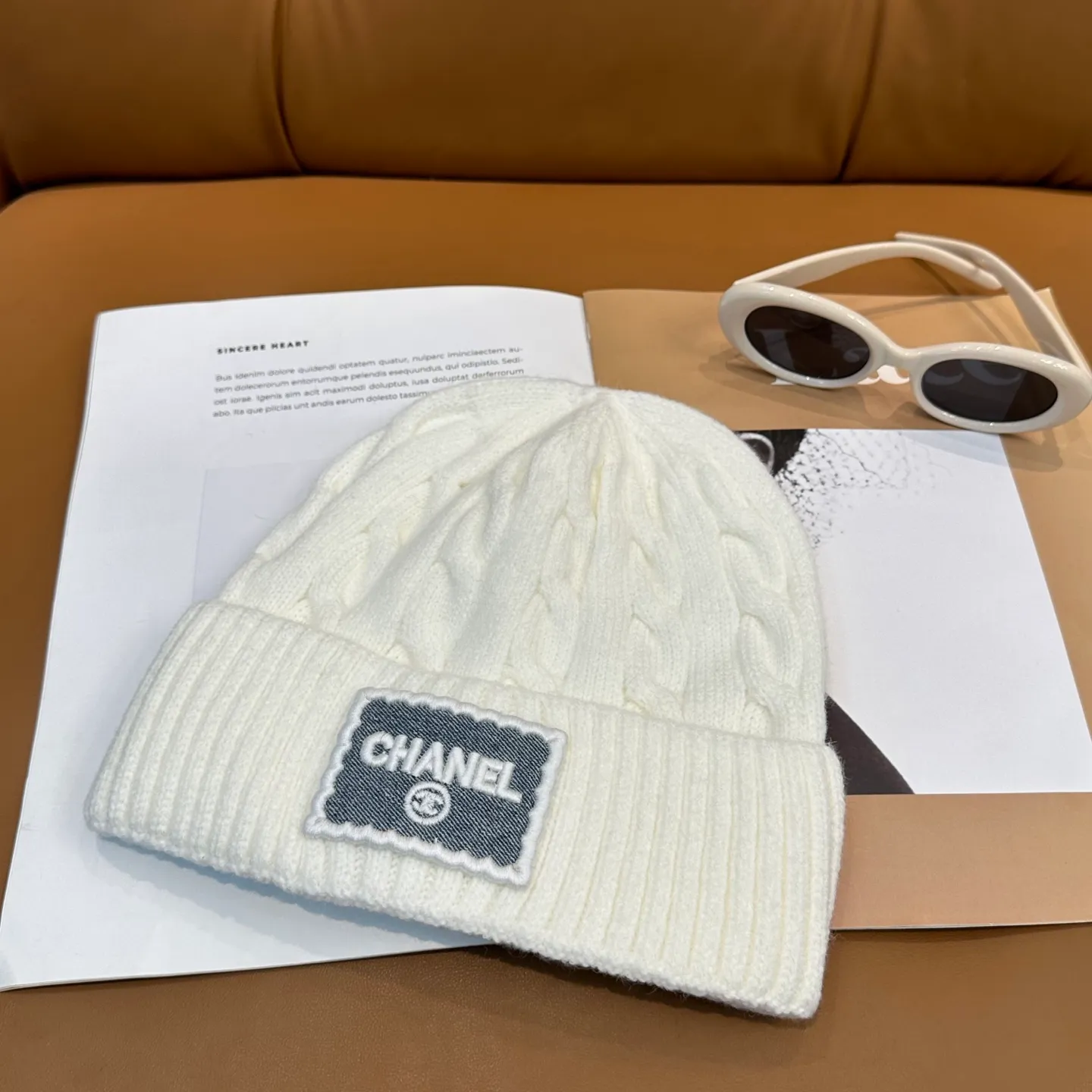 P56 CHANEL small and popular knitted hat! Xiaohongshu’s new product is released, it’s so 🉑️, high-elastic fabric, classic colors, same style for men and women.