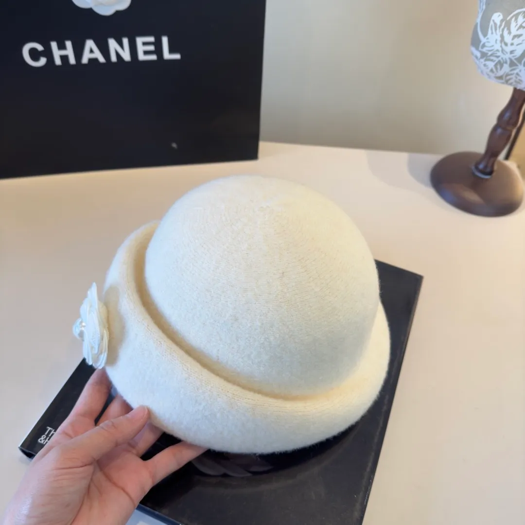 💰120¥ Chanel's new wool curled basin hat, irregular cut design, head circumference 57cm
