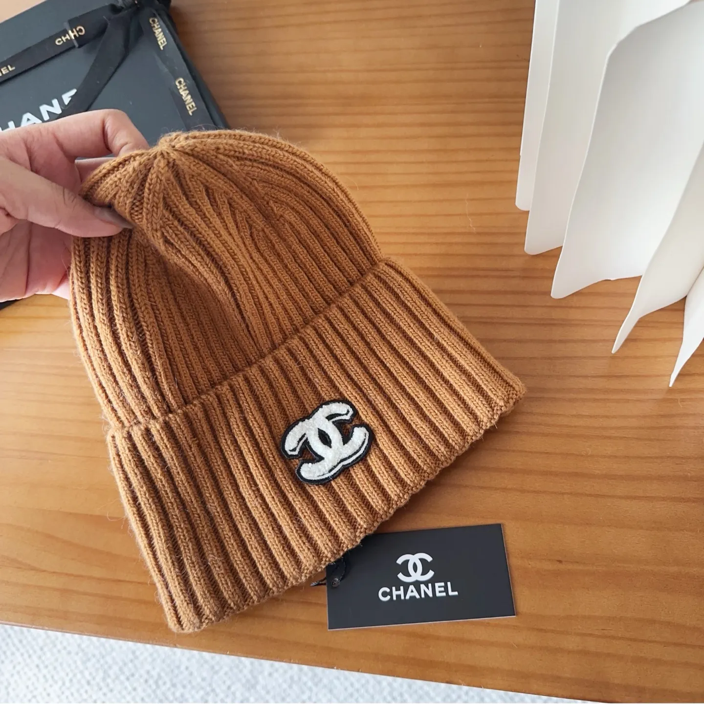 💰70 Chanel official website releases CHANEL small and popular knitted hat! Xiaohongshu’s new product is released, it’s so 🉑️, high-elastic fabric, classic colors, same style for men and women.