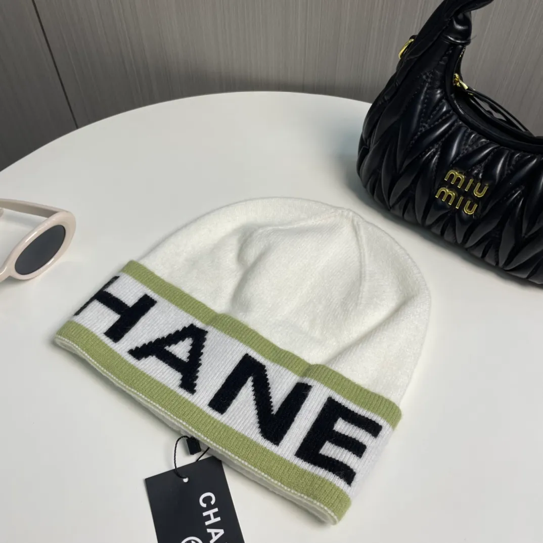 P60 comes with dust bag 🌺 [CHANEL] New wool knitted hat, Xiaohongshu, recommended by major Internet celebrities! Thicker and warmer, fashionable and popular🌸First-class texture, the best brand for keeping warm in autumn and winter, order now, limited quantity available
