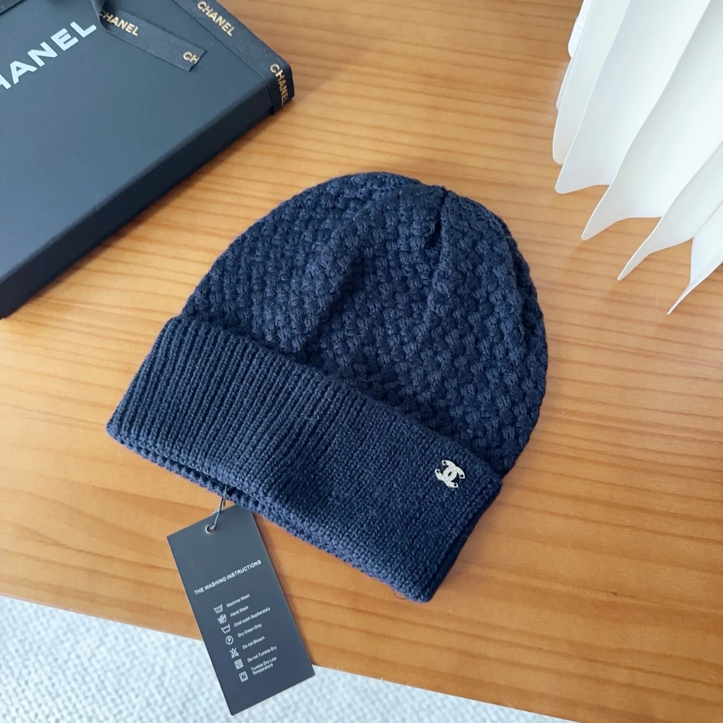 💰64 Chanel official website releases CHANEL small and popular knitted hat! Xiaohongshu’s new product is released, it’s so 🉑️, high-elastic fabric, classic colors, same style for men and women.