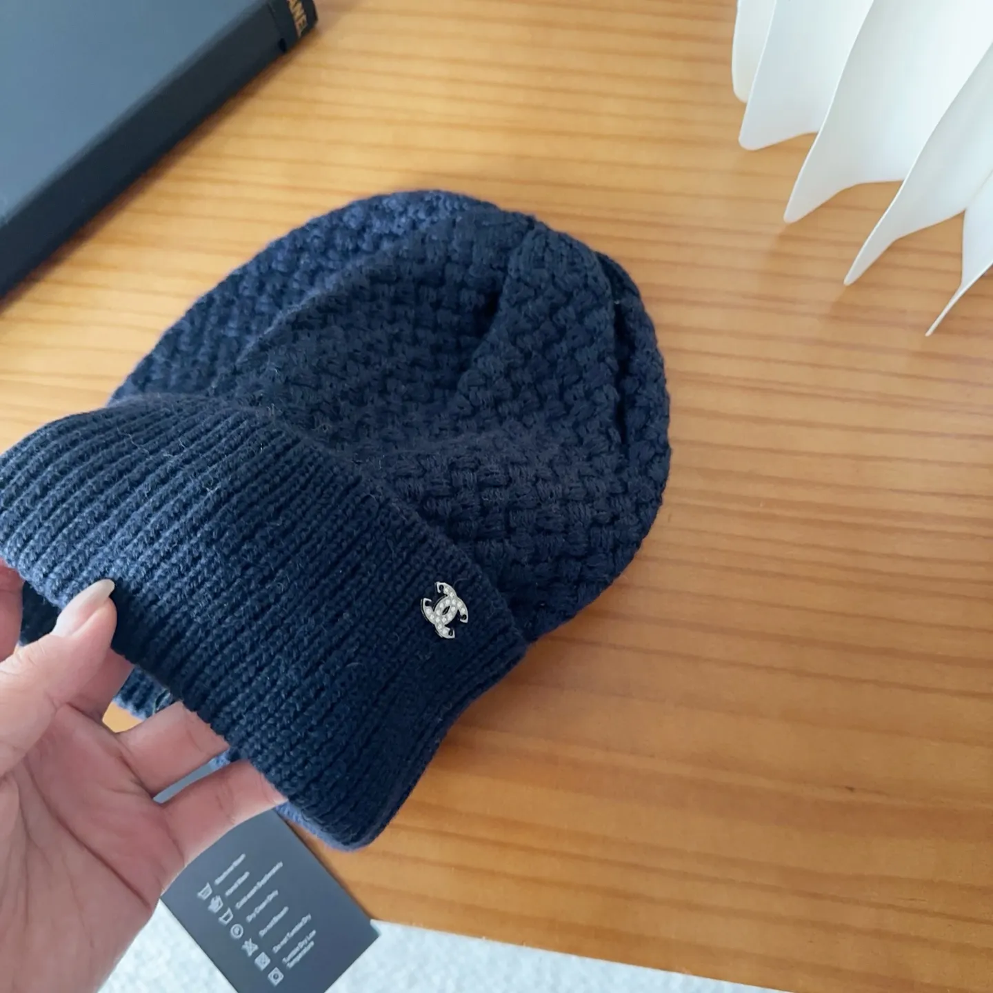 💰64 Chanel official website releases CHANEL small and popular knitted hat! Xiaohongshu’s new product is released, it’s so 🉑️, high-elastic fabric, classic colors, same style for men and women.