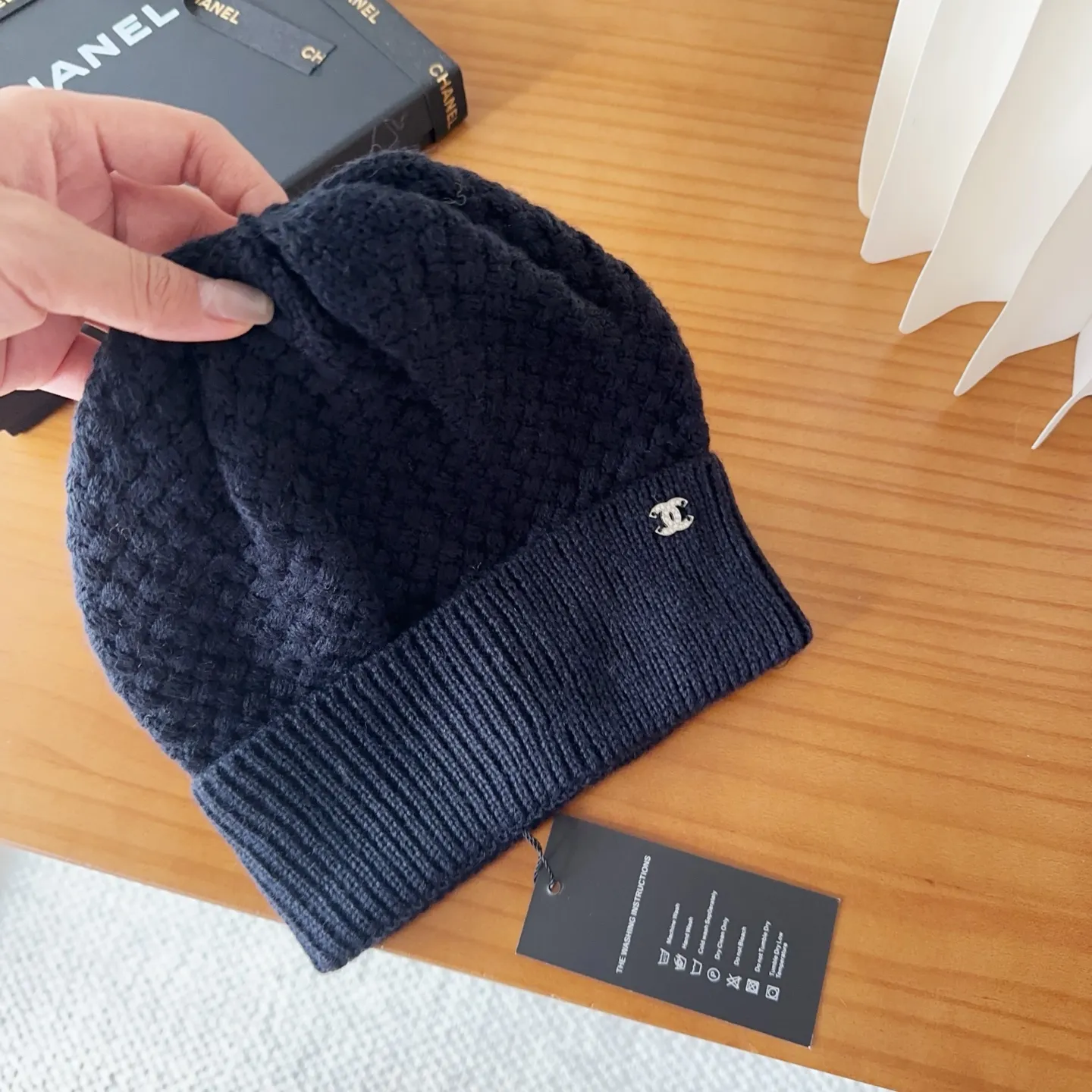 💰64 Chanel official website releases CHANEL small and popular knitted hat! Xiaohongshu’s new product is released, it’s so 🉑️, high-elastic fabric, classic colors, same style for men and women.
