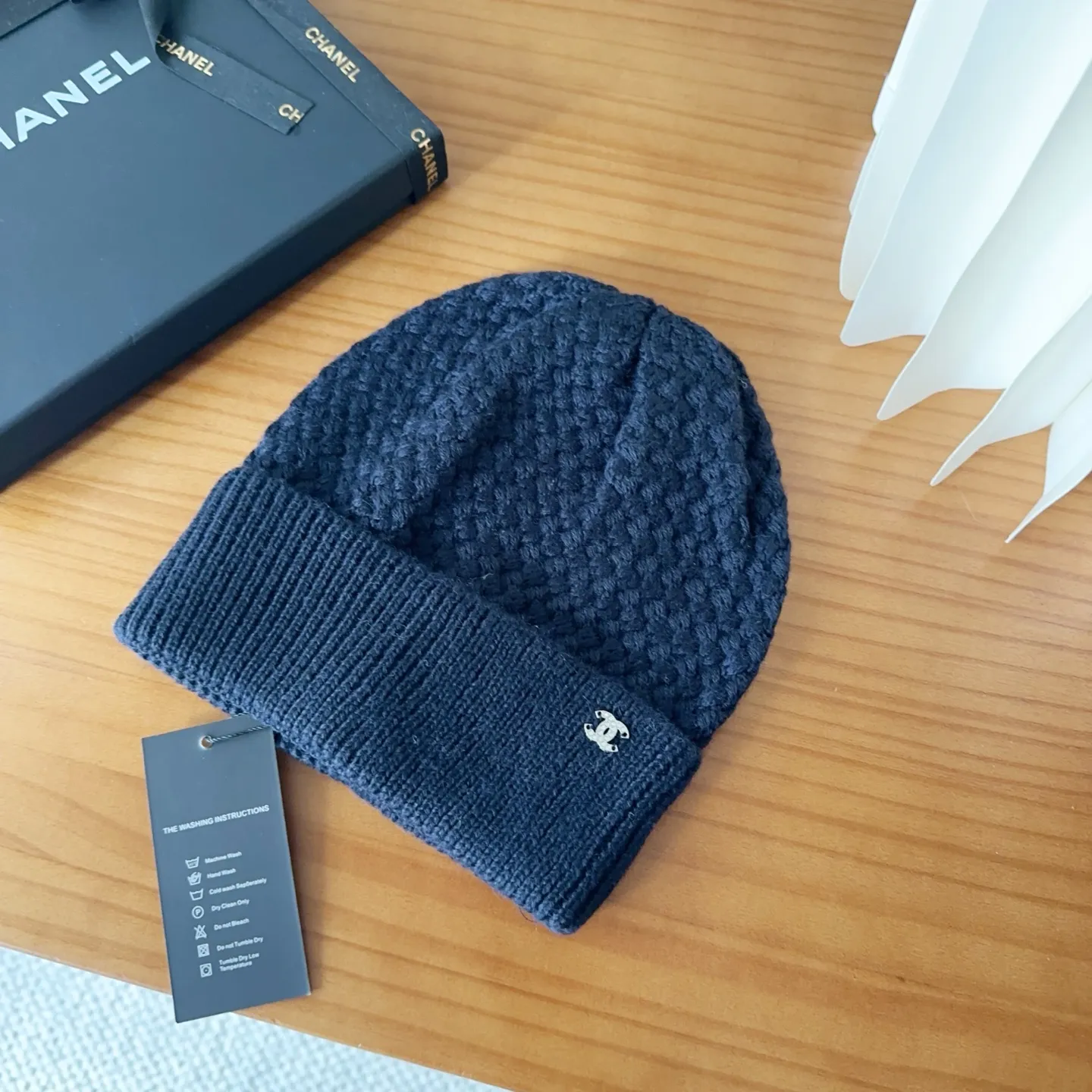 💰64 Chanel official website releases CHANEL small and popular knitted hat! Xiaohongshu’s new product is released, it’s so 🉑️, high-elastic fabric, classic colors, same style for men and women.
