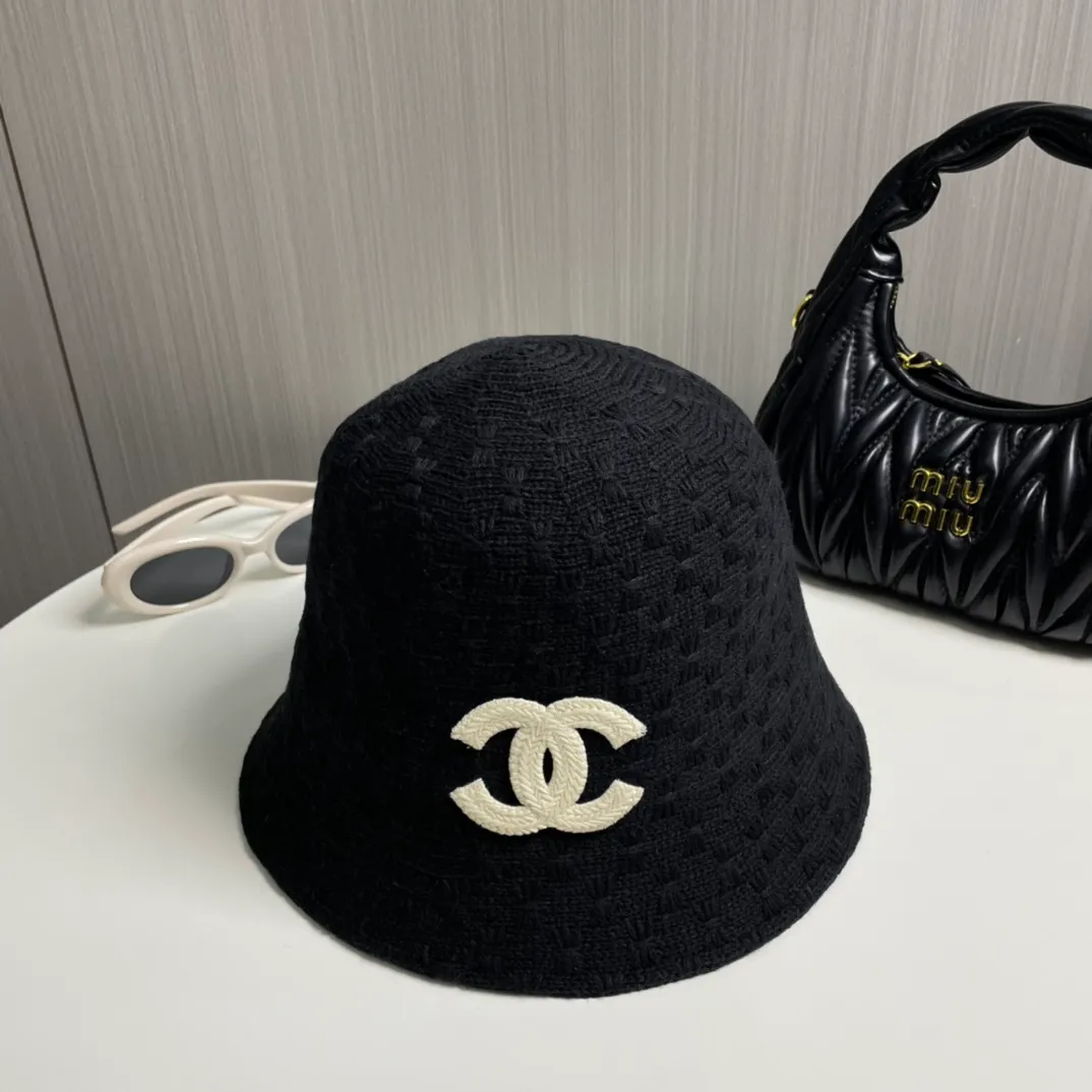 P50 with dust bag [Chanel Chanel] 2024 autumn and winter new style small fragrance bucket hat bucket hat ~ simple and elegant, popular online style