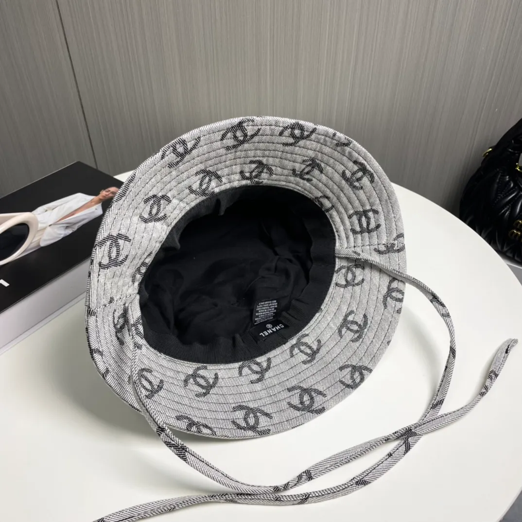 P60 CHANEL】New simple embroidered logo bucket hat 🧢New model shipped, big brand style is super easy to match, hurry up and get it