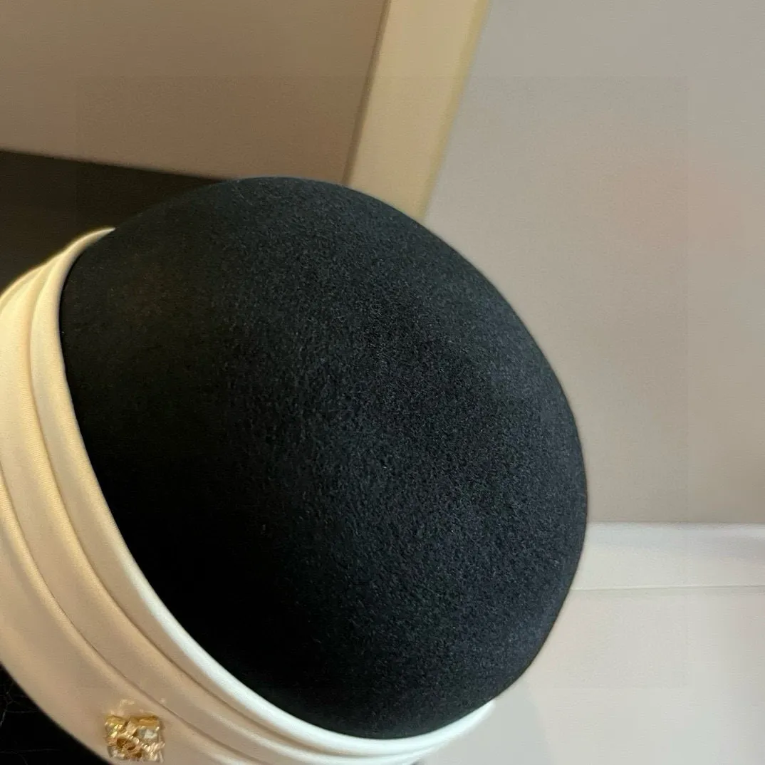 💰200¥ Chanel Chanel wool basin hat, mesh basin hat, 100% wool 🦙Fabric% Head circumference 57cm