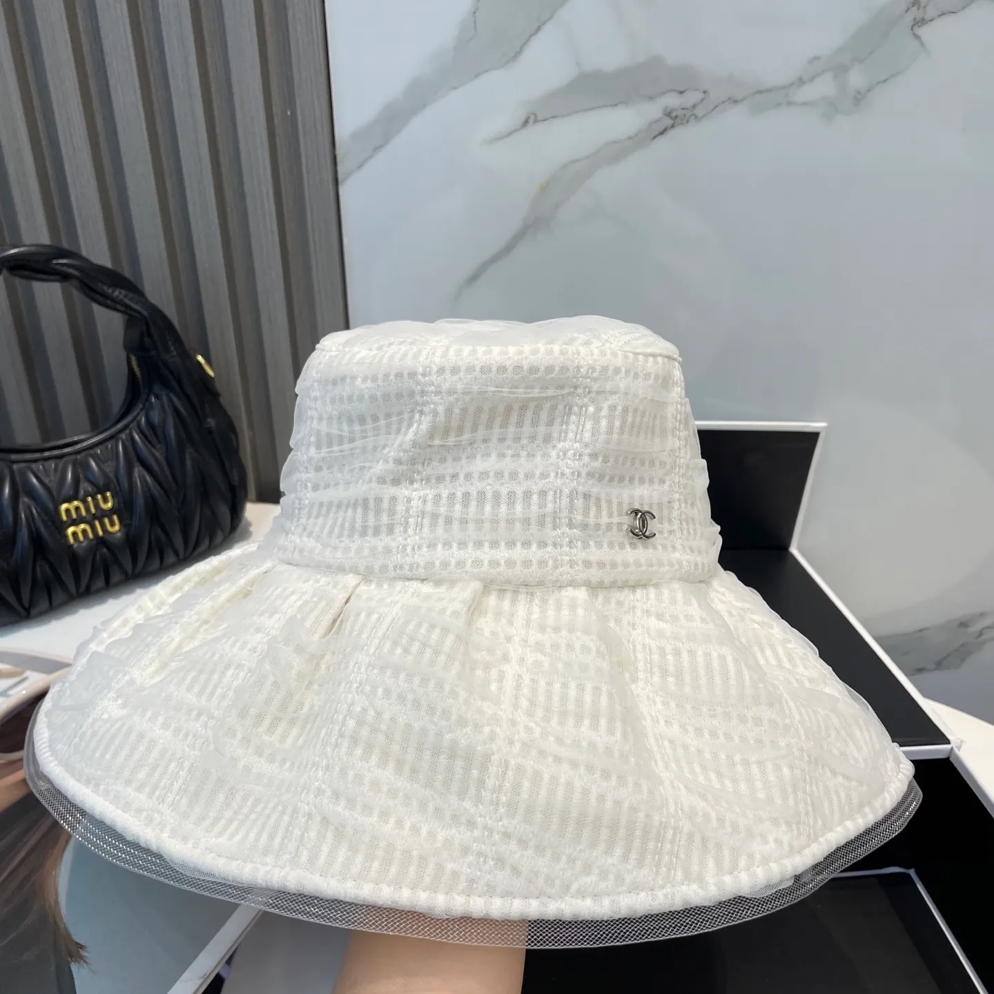P80 Chanel Chanel large brim sun protection fisherman hat, summer UV protection seaside vacation beach sun hat sun protection sun hat simple internet celebrity style, head circumference 57cm