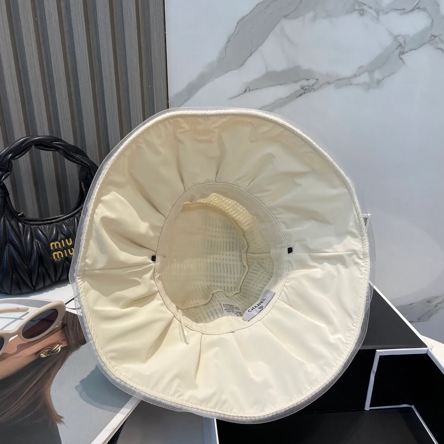 P80 Chanel Chanel large brim sun protection fisherman hat, summer UV protection seaside vacation beach sun hat sun protection sun hat simple internet celebrity style, head circumference 57cm