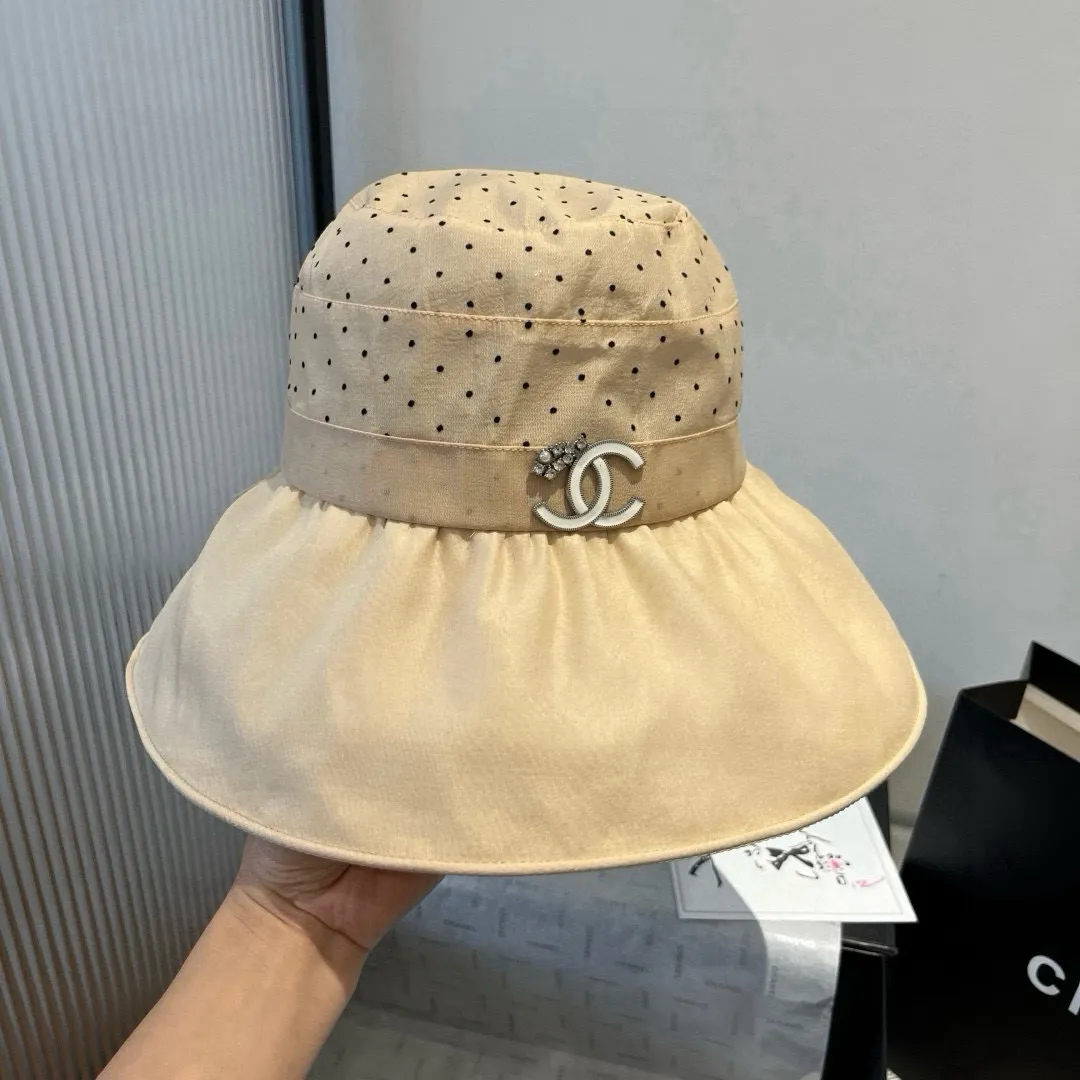 💰110¥ Chanel bucket hat, high-end hand-grip bucket hat, head circumference 57cm, lady style