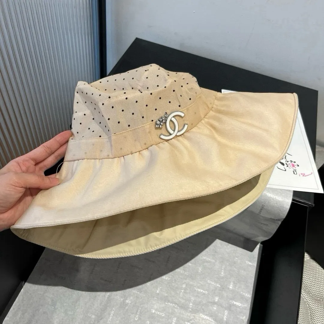 💰110¥ Chanel bucket hat, high-end hand-grip bucket hat, head circumference 57cm, lady style