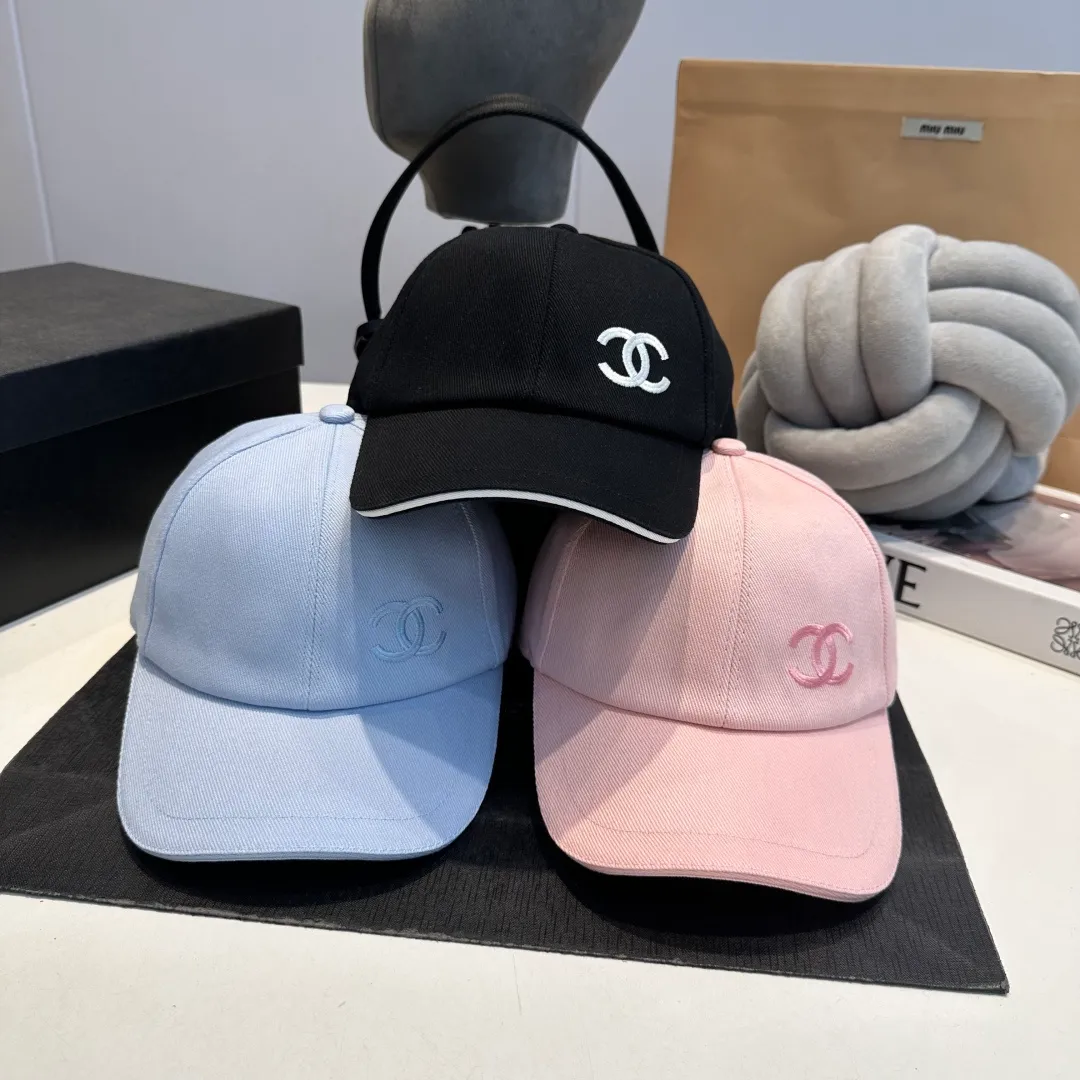 P56 CHANEL Chanel new high version simple embroidered logo baseball cap 🧢New model shipped, big brand style is super easy to match