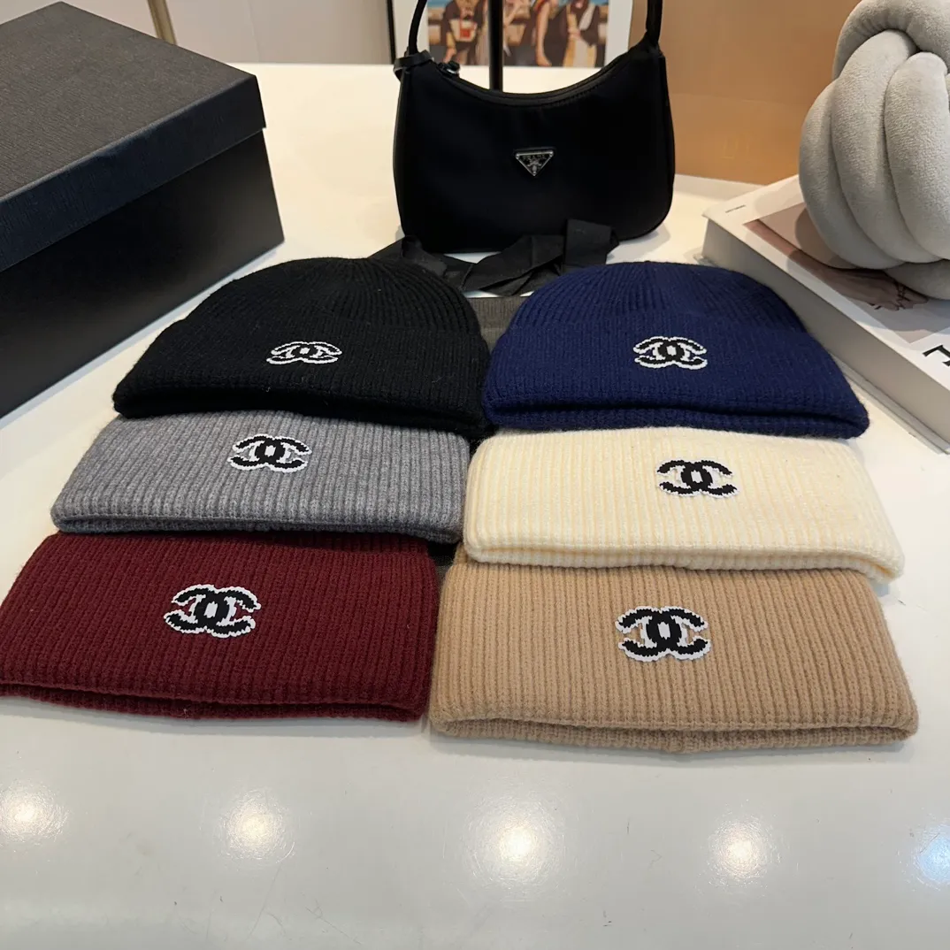 P50 Chanel knitted beanie
